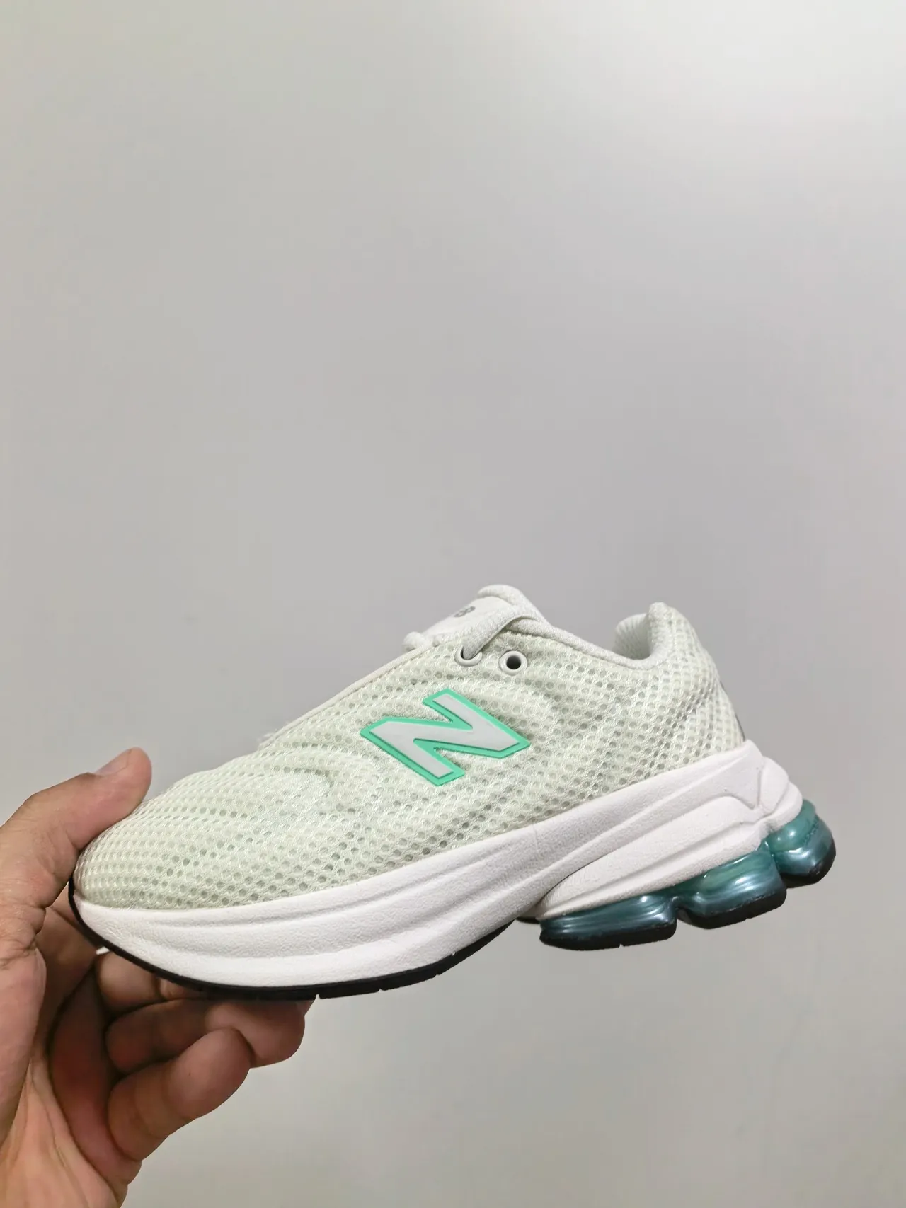 New Balance Beige Pink Mesh Upper Thick Air-Pod Midsole Chunky Sneakers