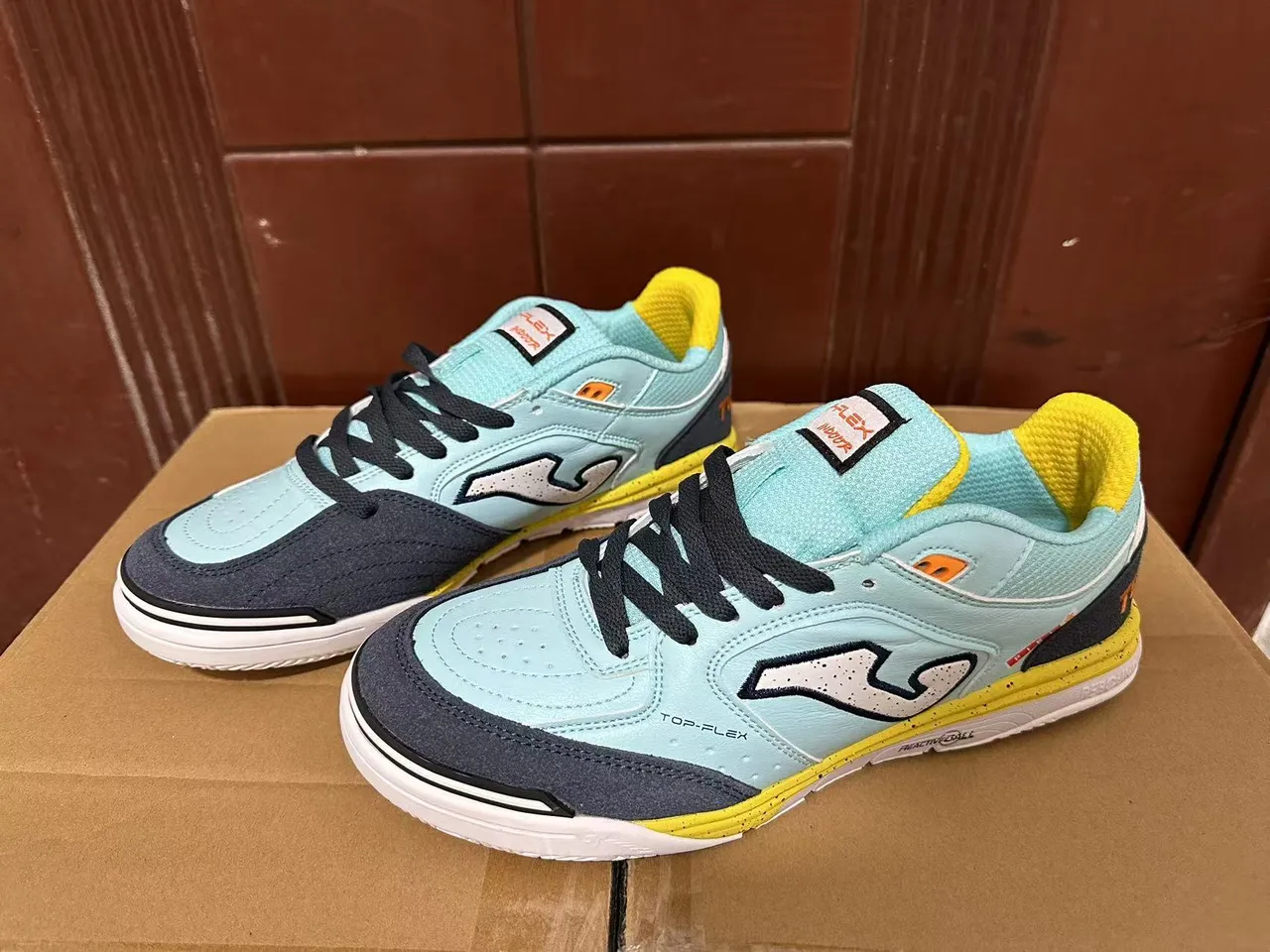 Joma Top-Flex White Neon Yellow Teal Lifestyle Sneakers