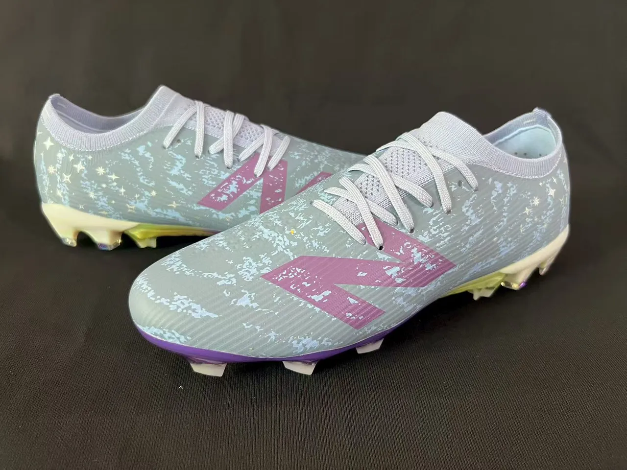 New Balance Gray Purple Low-Cut Knit Upper Asymmetric Lacing Firm-Ground Soccer Shoes
