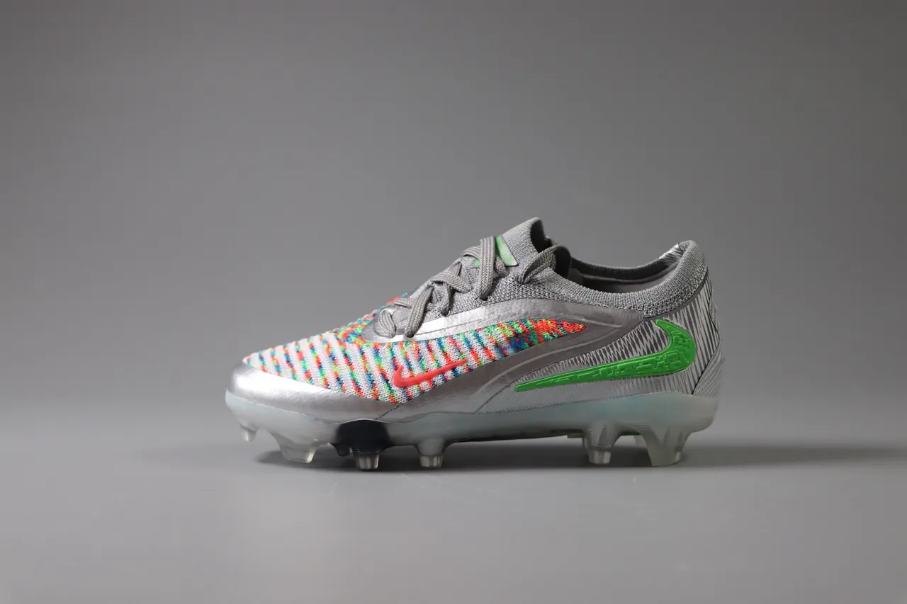 Nike Pink Green Low-Cut Synthetic Overlay Cage Artificial-Grass Soccer Shoes