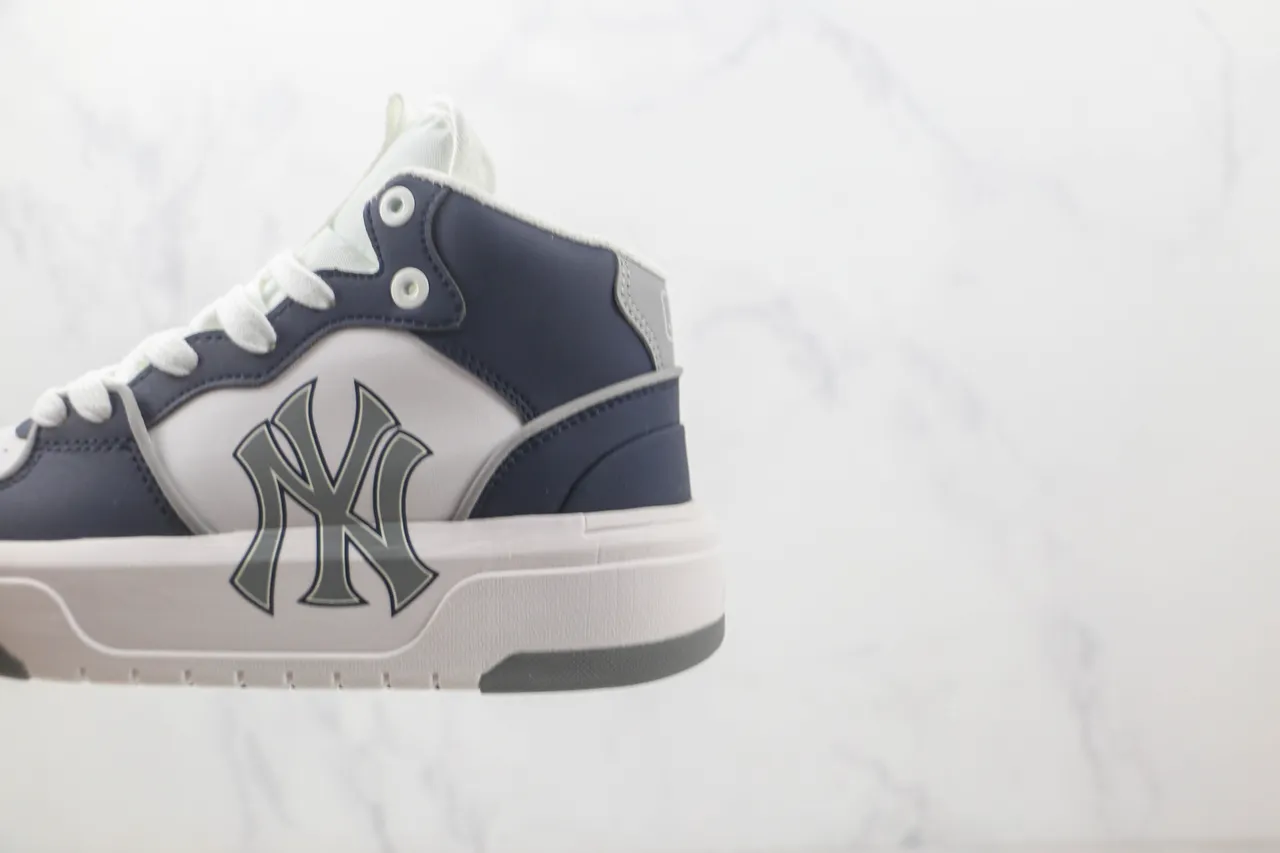 Mitchell & Ness NY Yankees High Top Lifestyle Sneakers
