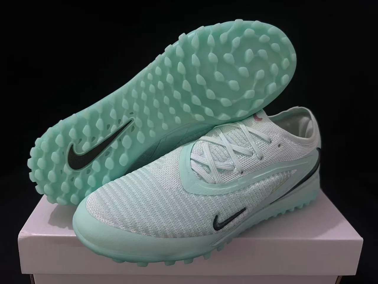 Nike Blue Black Knit Upper Low-Cut Silhouette Turf Soccer Shoes