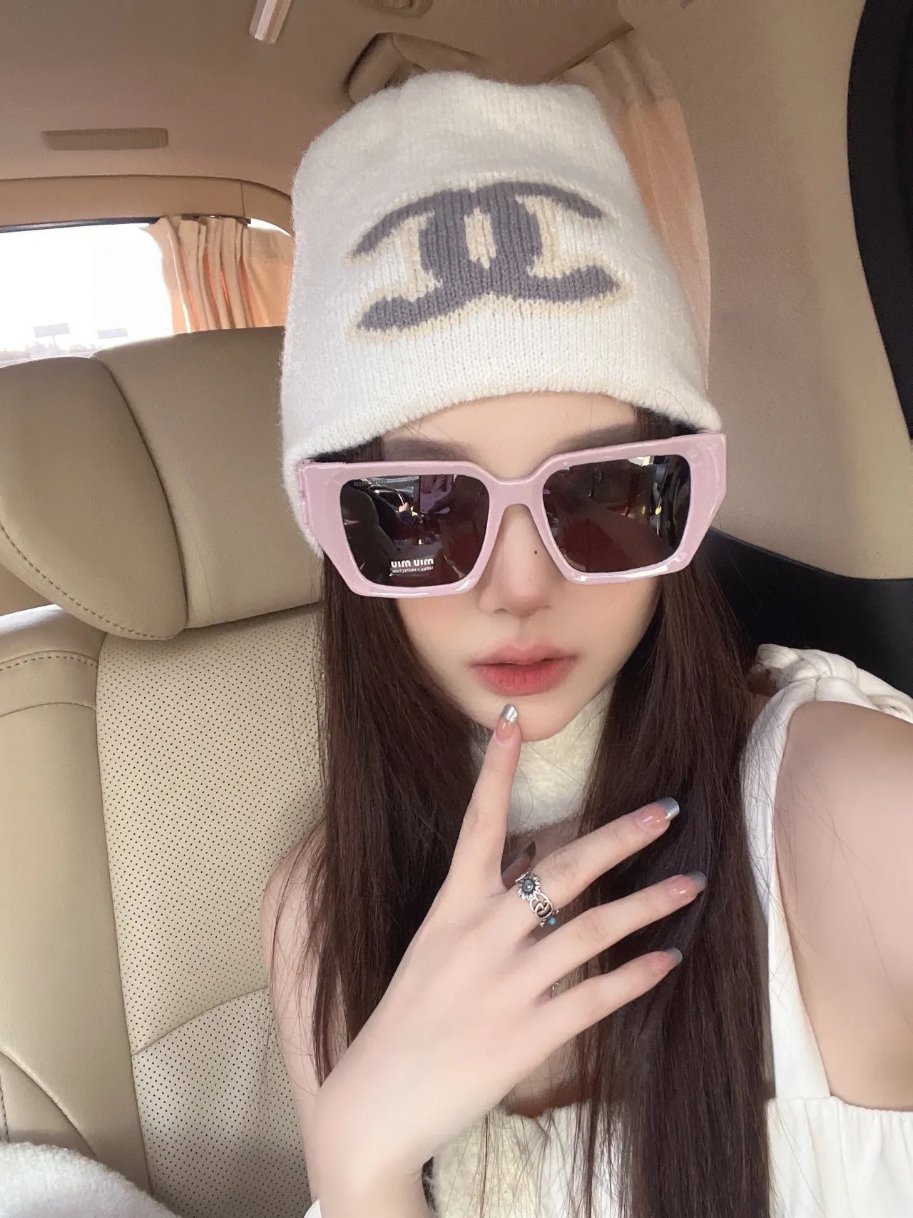 Chanel CC Logo Knitted White Beanie