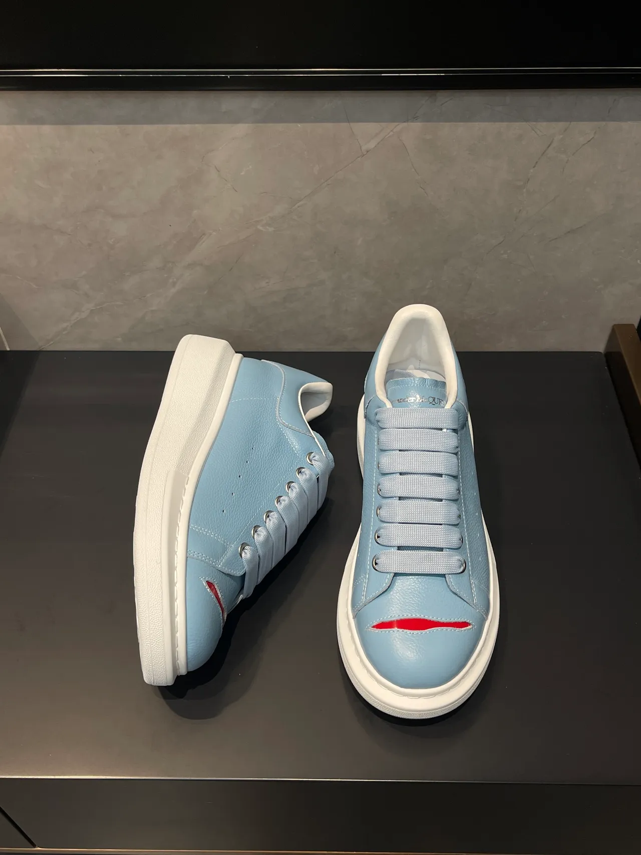 Alexander McQueen Oversized Sneaker Blue Red Platform Sole Pebbled Leather Upper Chunky Sneakers