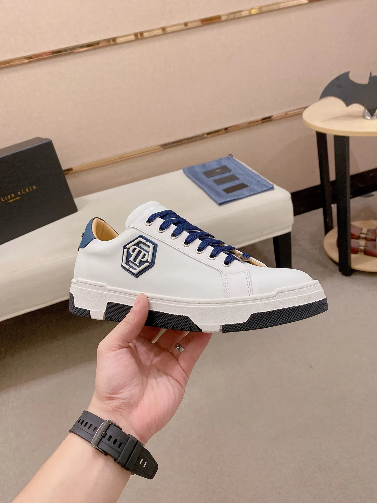 Philipp Plein White Navy Low-Top Leather Upper Lifestyle Sneakers