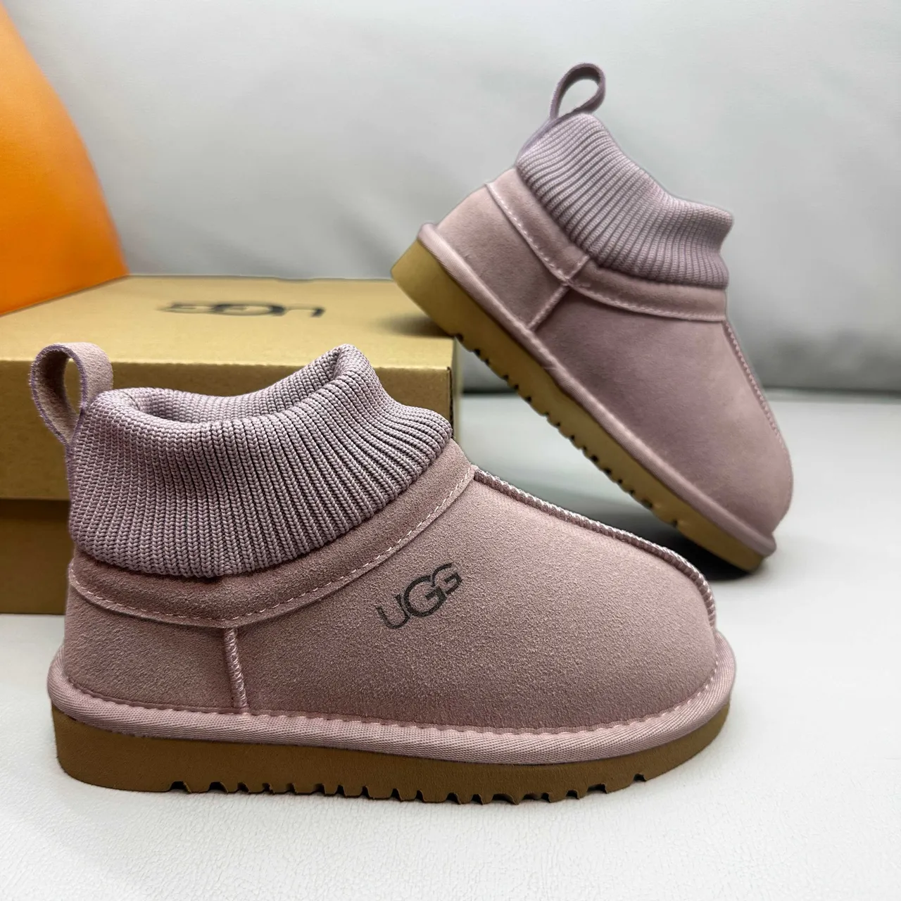 UGG Brown Beige Suede Upper Ribbed Knit Cuff Snow Boots