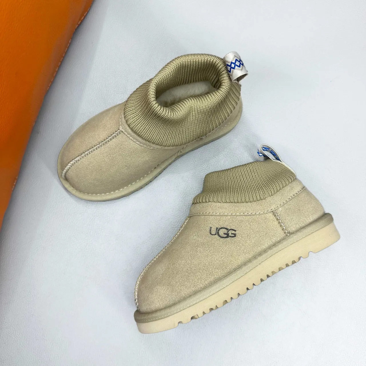 UGG Brown Beige Suede Upper Ribbed Knit Cuff Snow Boots