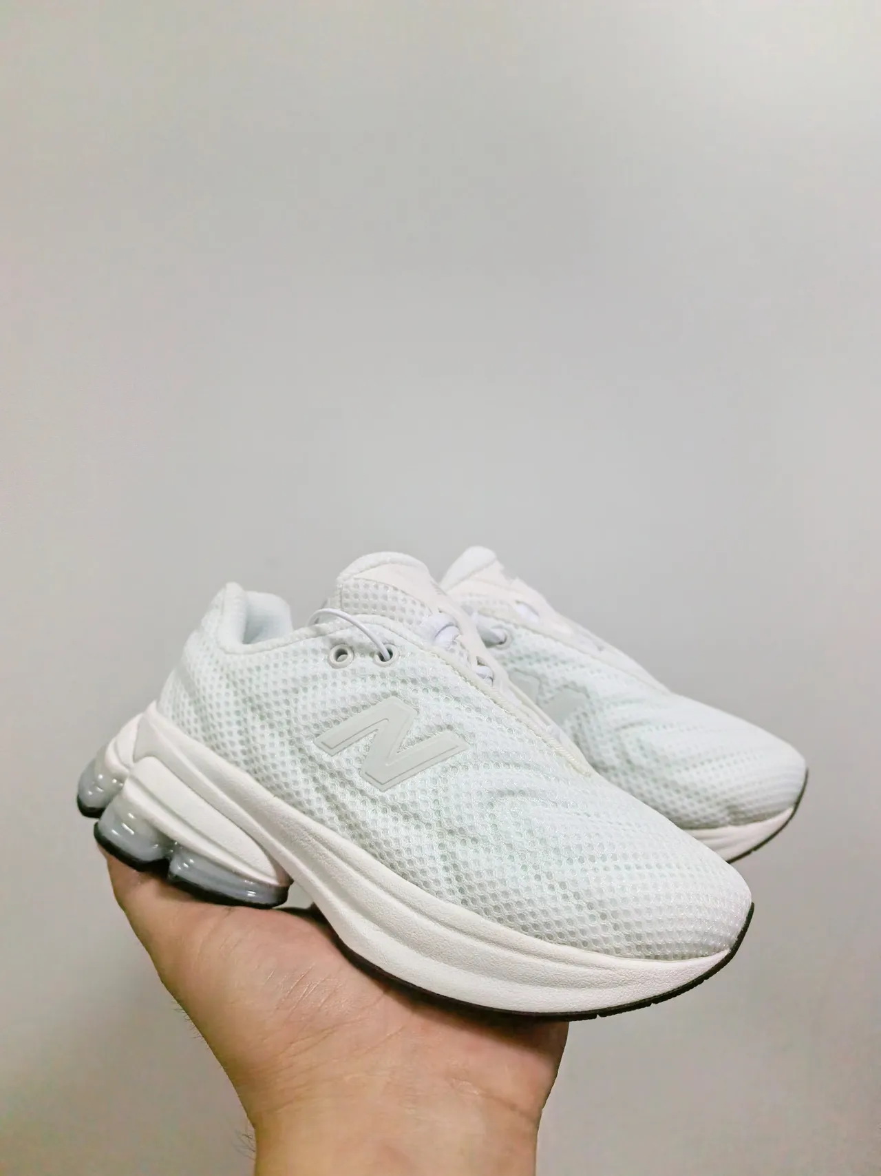 New Balance Beige Pink Mesh Upper Thick Air-Pod Midsole Chunky Sneakers