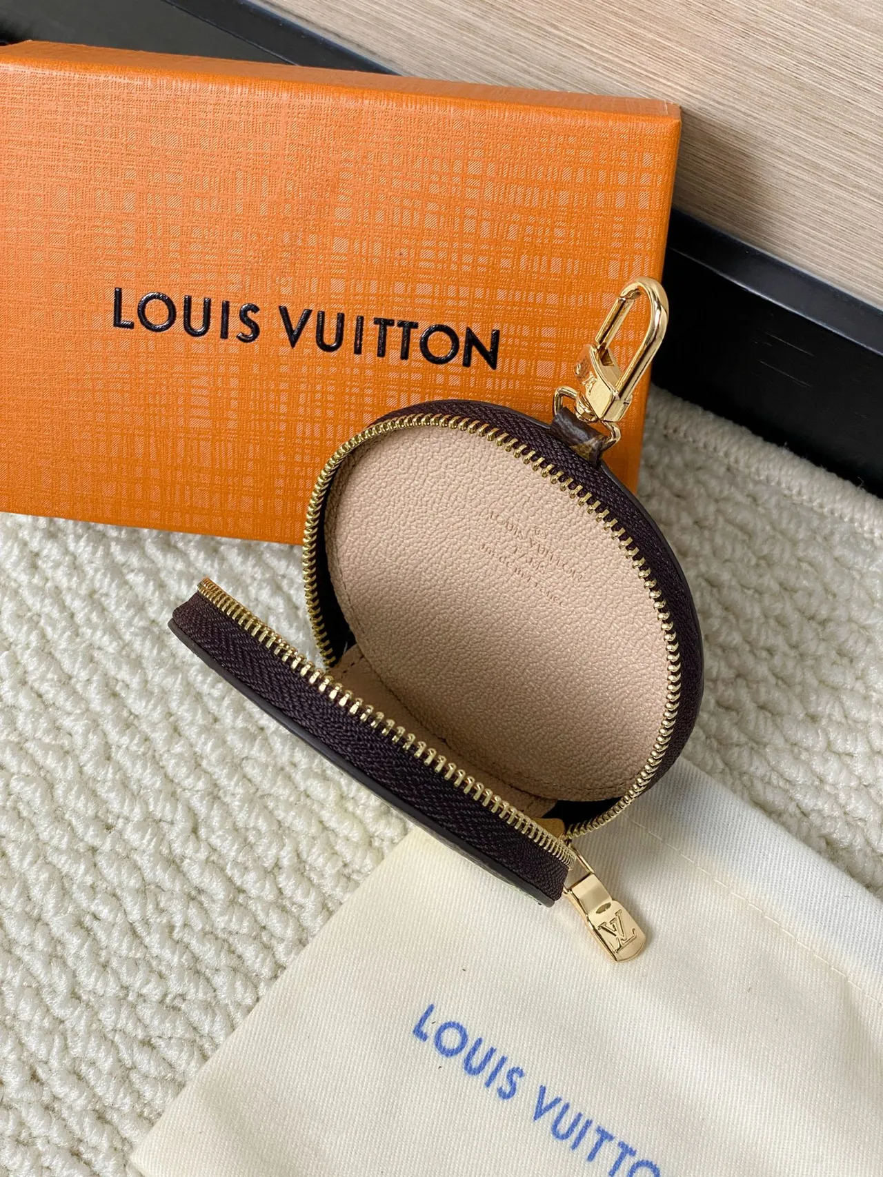 Louis Vuitton Multicolor Brown Circular Zippered Coin Purse