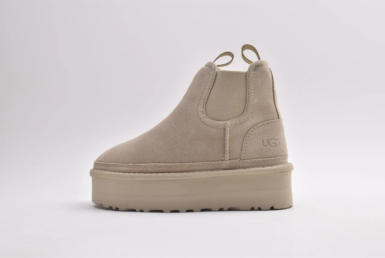 UGG Platform Chelsea Beige Sole Suede Upper Chelsea Boots
