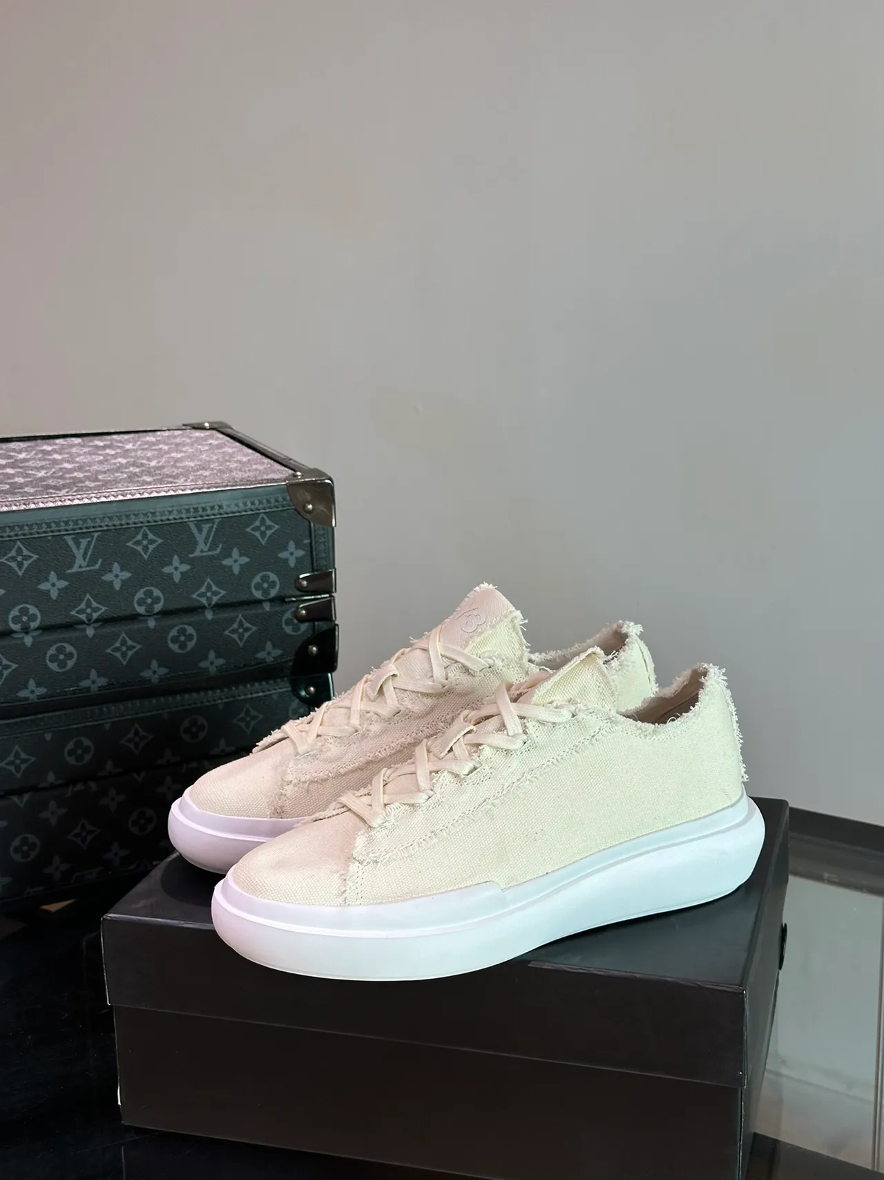 Y-3 Kaiwa Low Off-White Canvas Lifestyle Sneakers