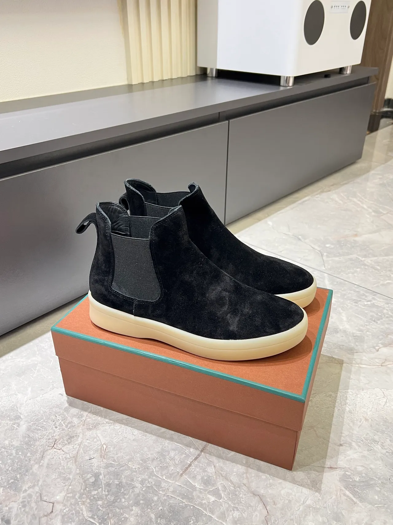 Black Beige Suede Upper Elastic Side Panels Chelsea Boots