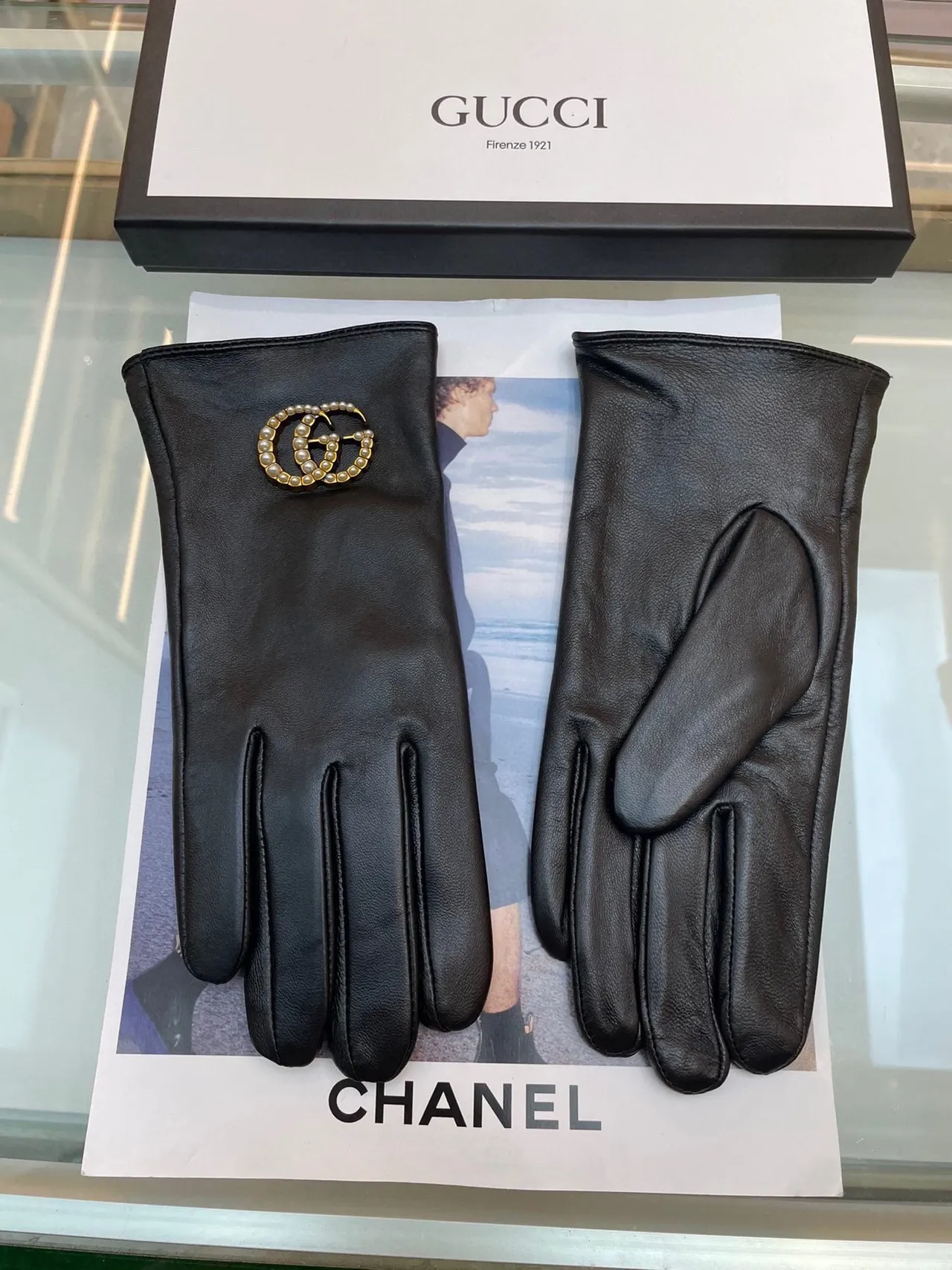 Gucci GG Marmont-inspired Black Gold Smooth Pearl-Embellished Interlocking G Logo Leather Gloves