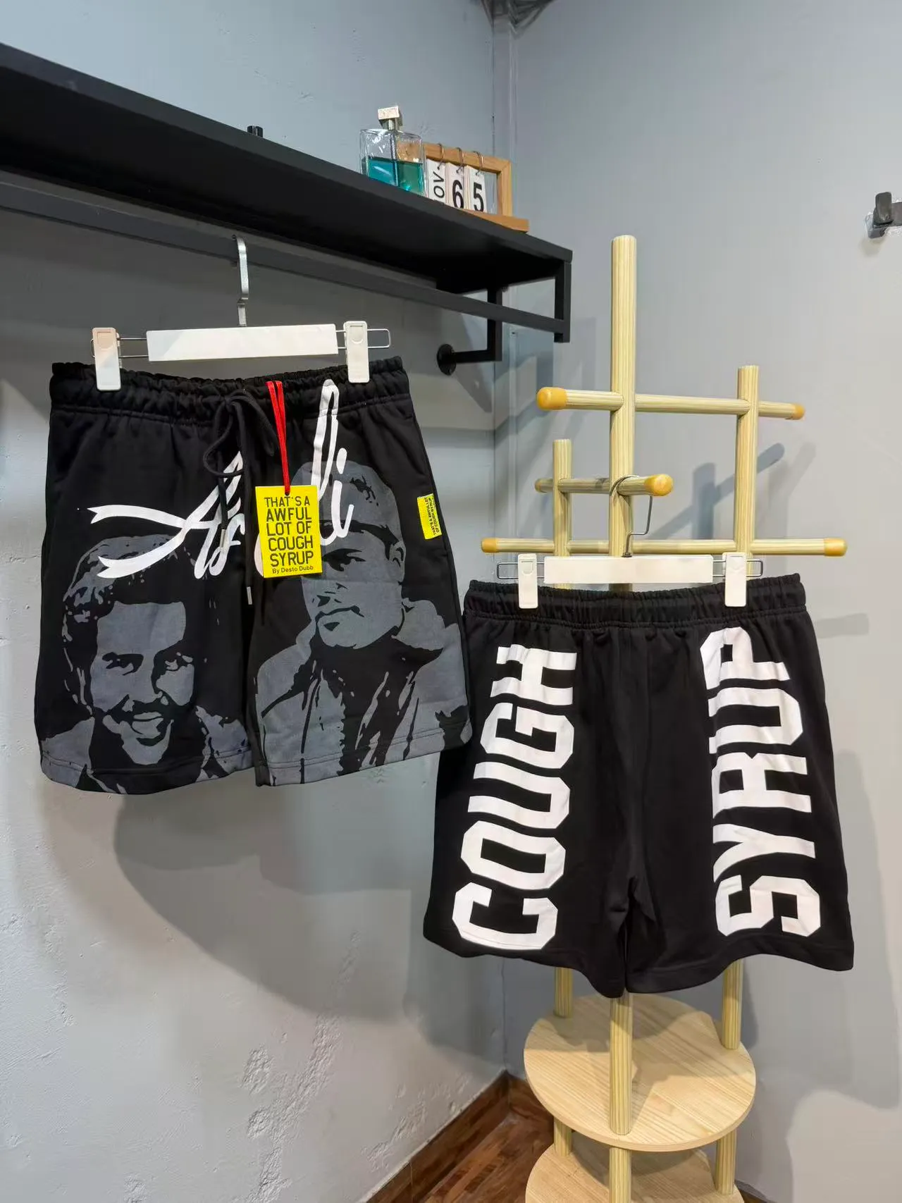 Graphic-Print Elastic-Waist Drawstring Shorts