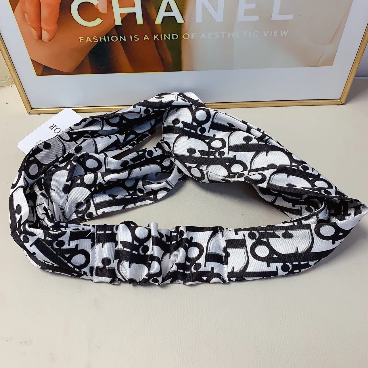 Dior White Black Twisted Knot Front Elasticated Band Silk Scarf
