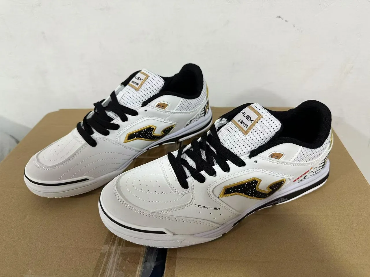 Joma Top-Flex White Neon Yellow Teal Lifestyle Sneakers