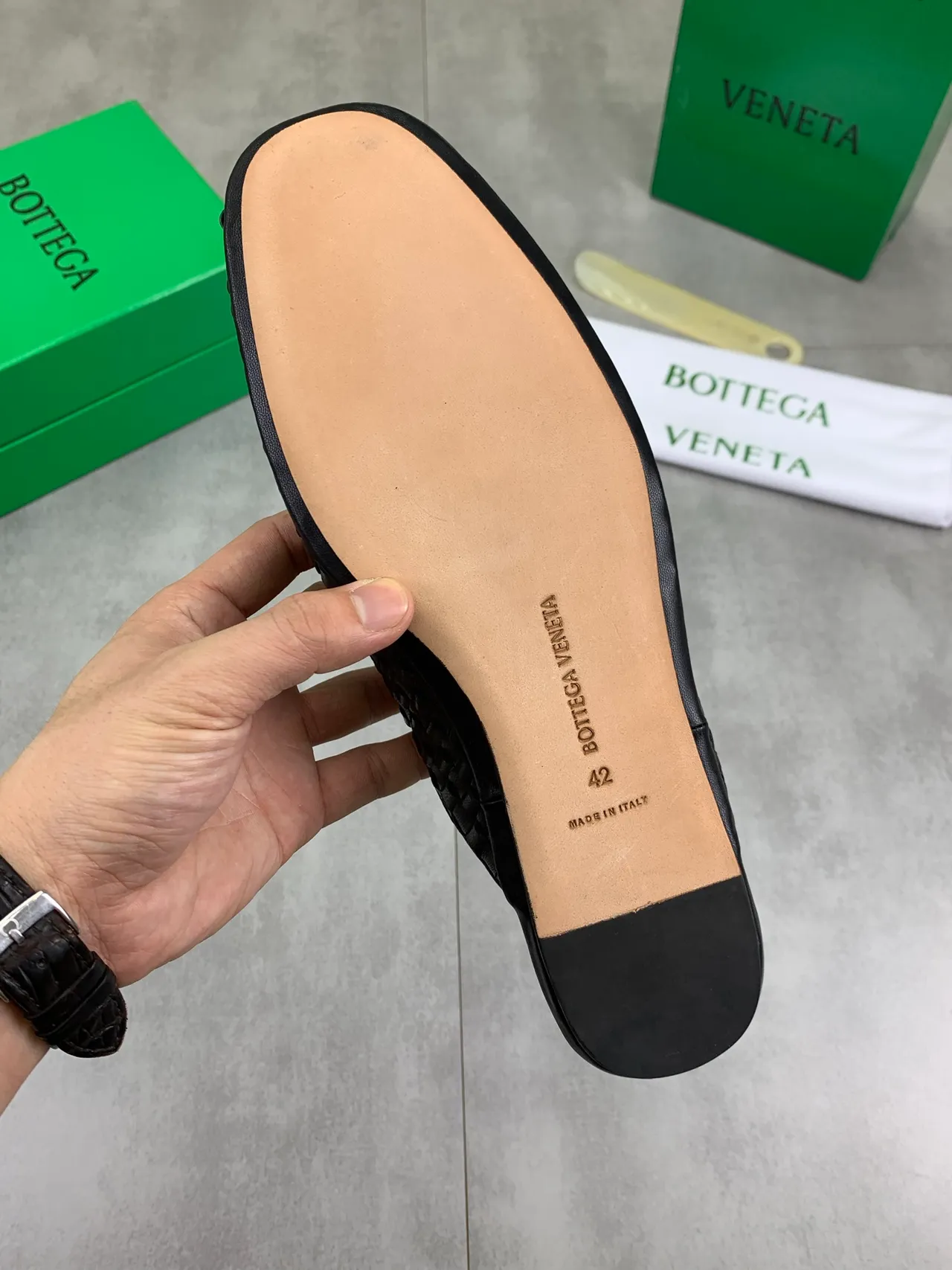 Bottega Veneta Cassette Black Woven Intrecciato Leather Backless Slip-On Casual Shoes