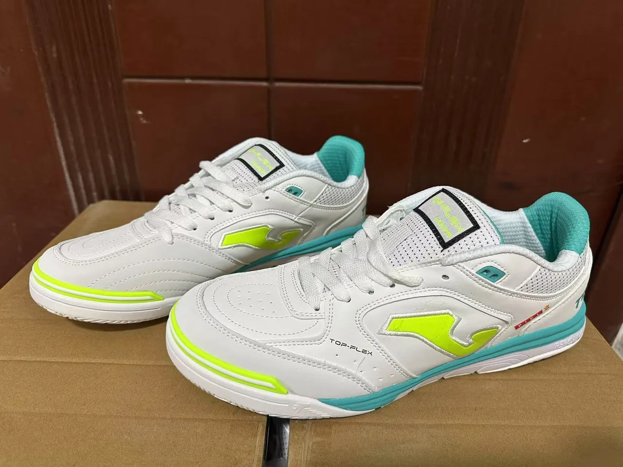 Joma Top-Flex White Neon Yellow Teal Lifestyle Sneakers