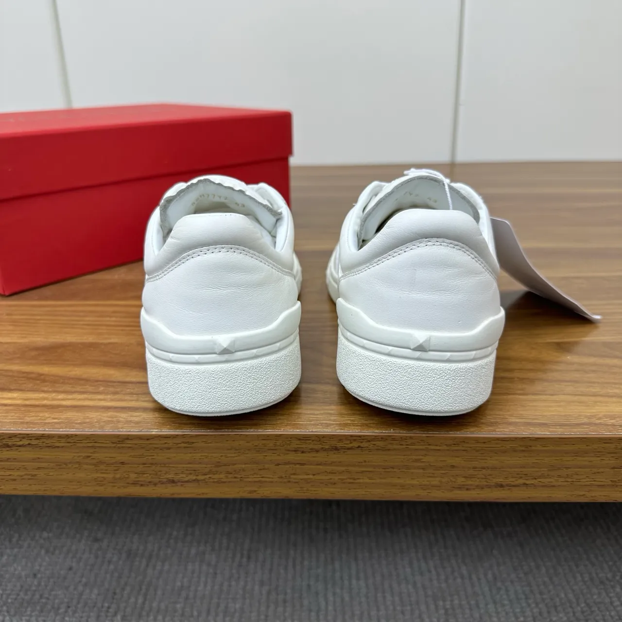 Valentino Rockstud White Leather Lifestyle Sneakers