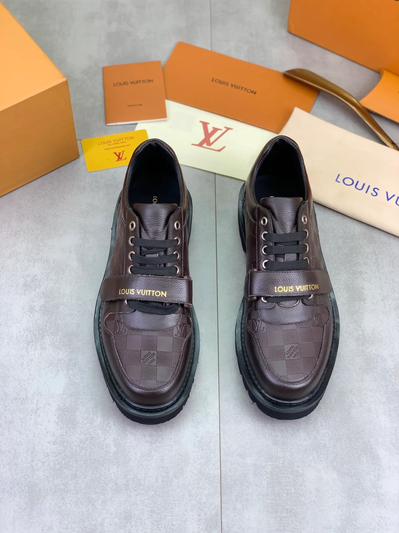 Louis Vuitton Run Away Brown Monogram Leather Lace-Up Strap Casual Shoes