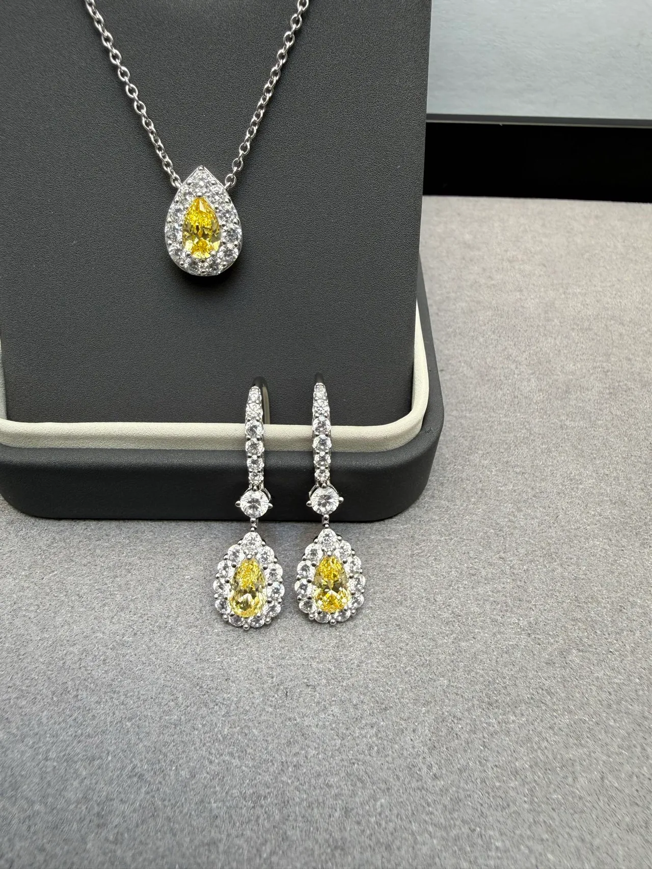 Silver White Floral Cluster Pavé-Set Clear Stones Earrings