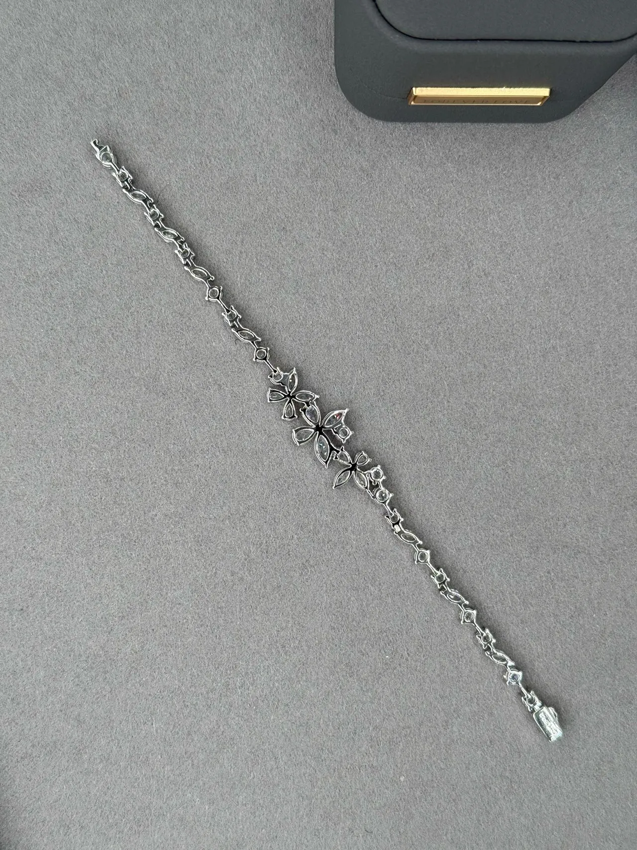 Floral Motif Marquise-Cut Crystal Bracelet