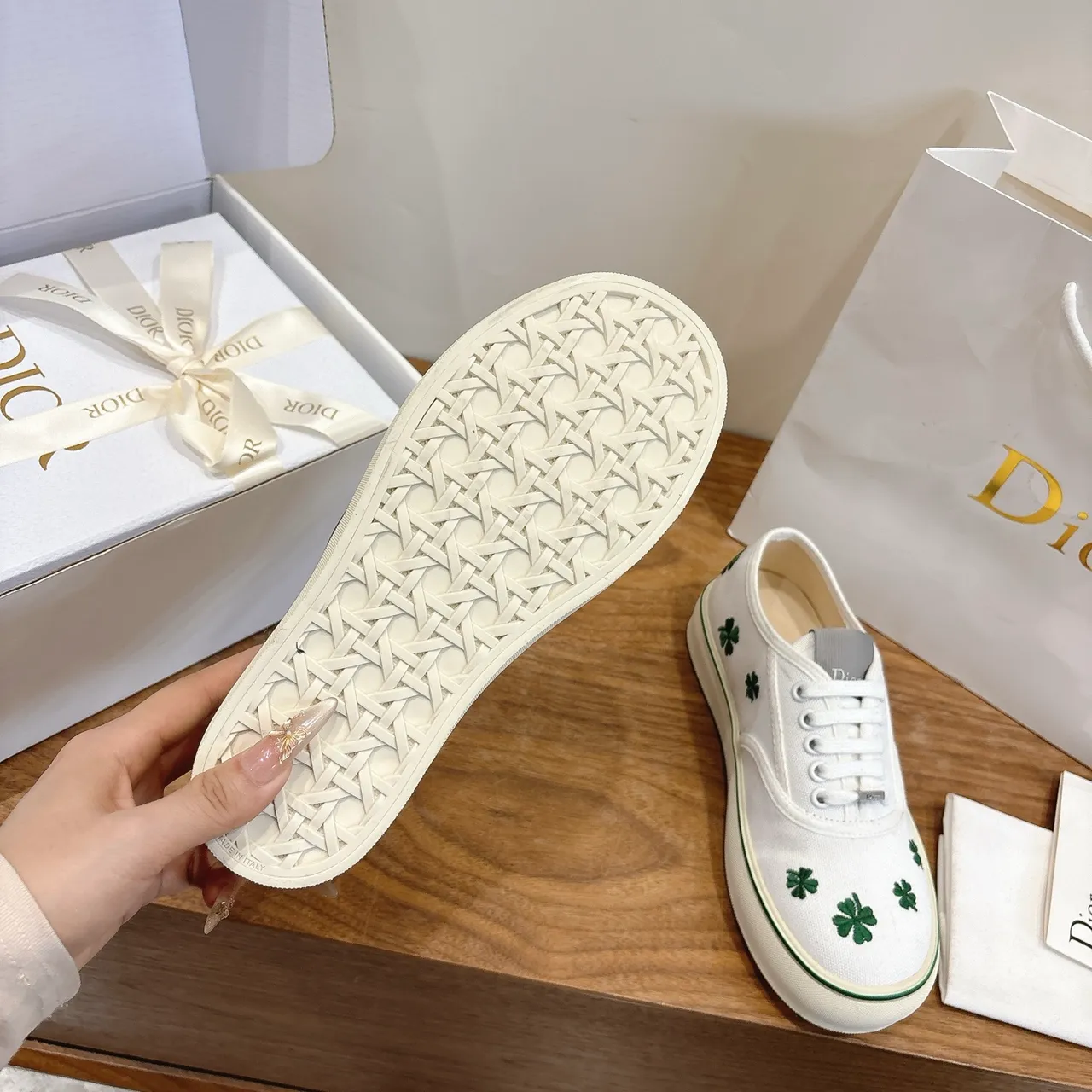 Dior White Green Embroidered Clovers Canvas Shoes