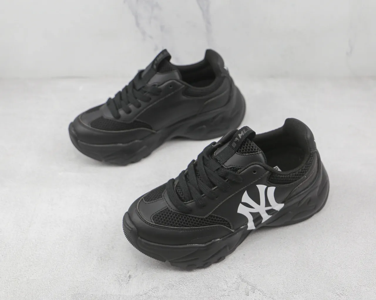 New Era Black Mesh And Synthetic Upper Oversized White NY Logo Chunky Sneakers