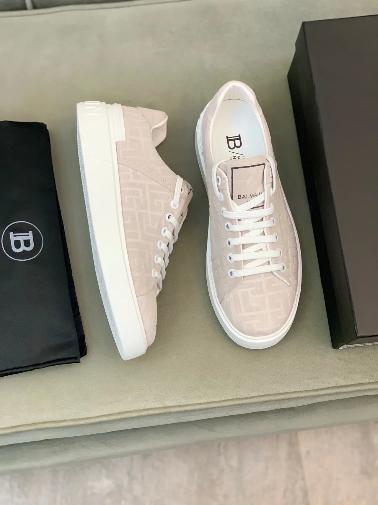 Balmain Beige White Monogrammed Upper Low-Top Lifestyle Sneakers