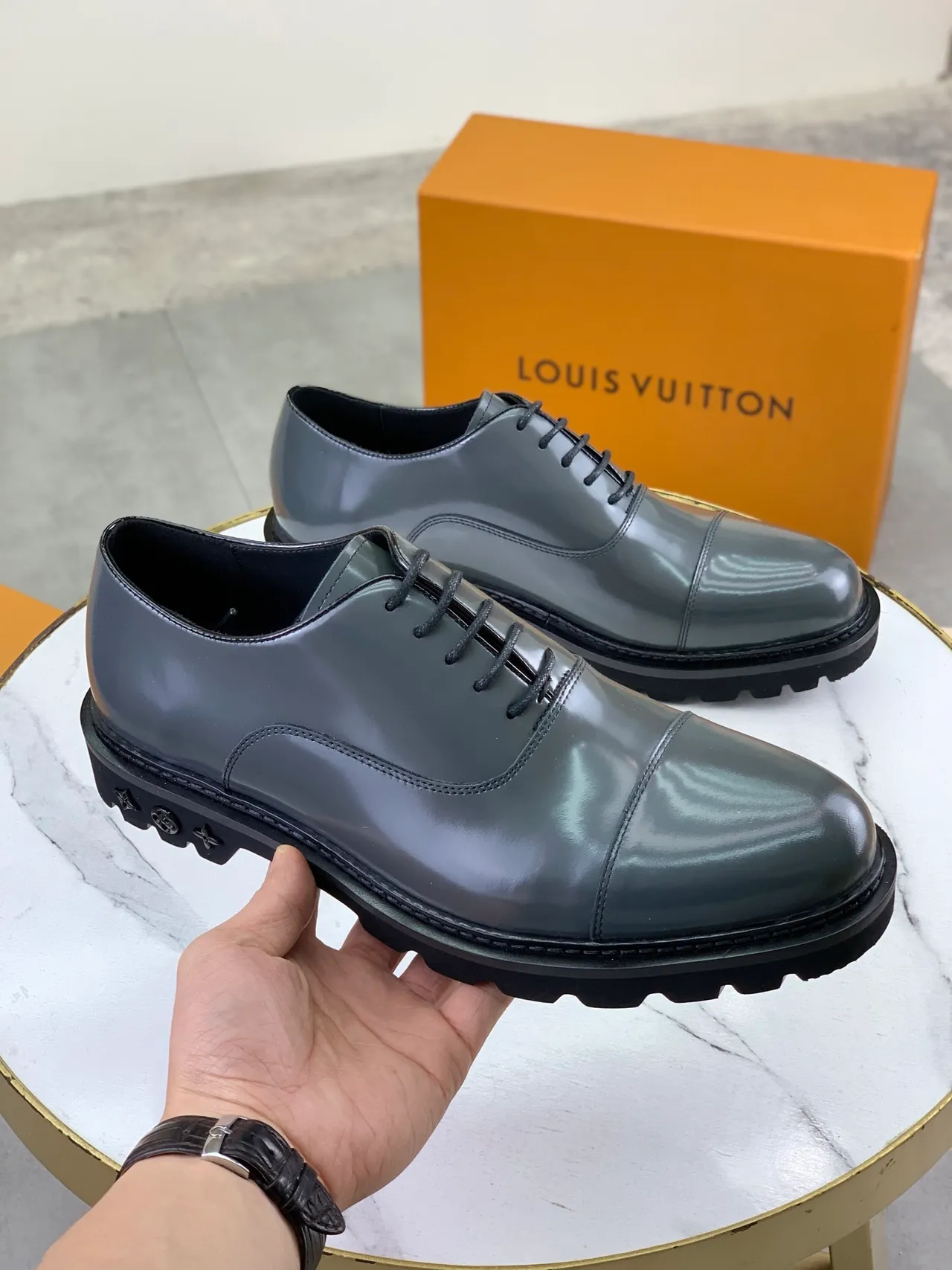 Louis Vuitton LV Trail Glossy Gray Cap-Toe Oxford Shoes