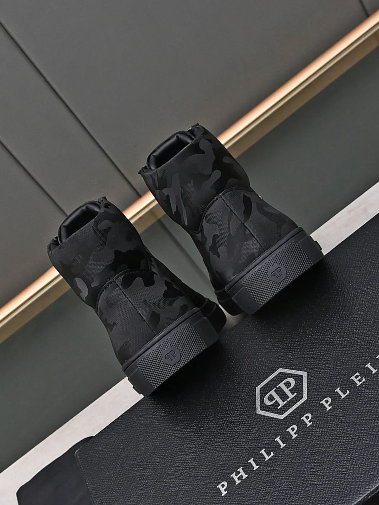 Philipp Plein High-Top Lifestyle Sneaker Black Silver Camouflage Print Lifestyle Sneakers