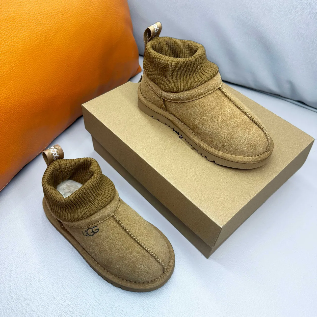 UGG Brown Beige Suede Upper Ribbed Knit Cuff Snow Boots