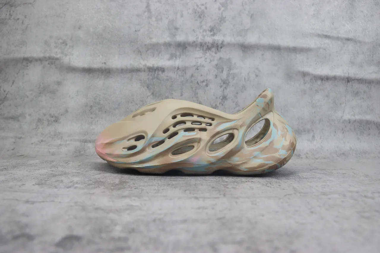 Crocs Classic Clog Beige Marbled Blue Pink Foam Clog