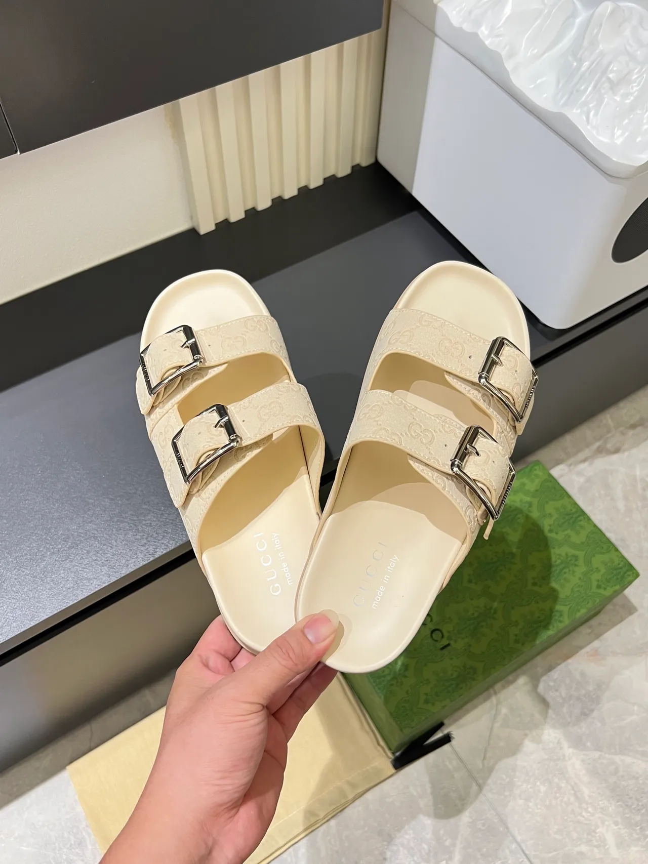Gucci Screener Embossed GG Buckle Slide Casual Sandals