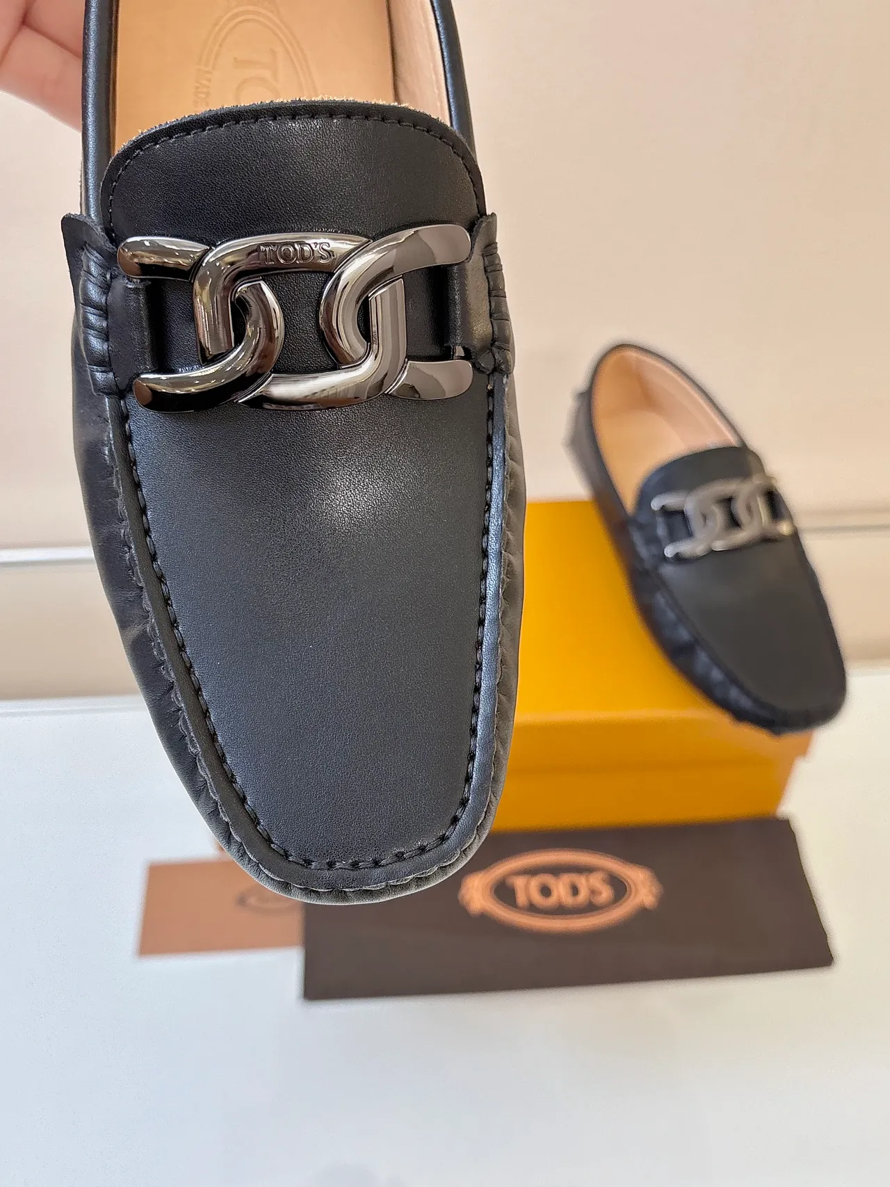 Tod's Gommino Loafer Black Leather Horsebit Buckle Pebble Sole Loafer