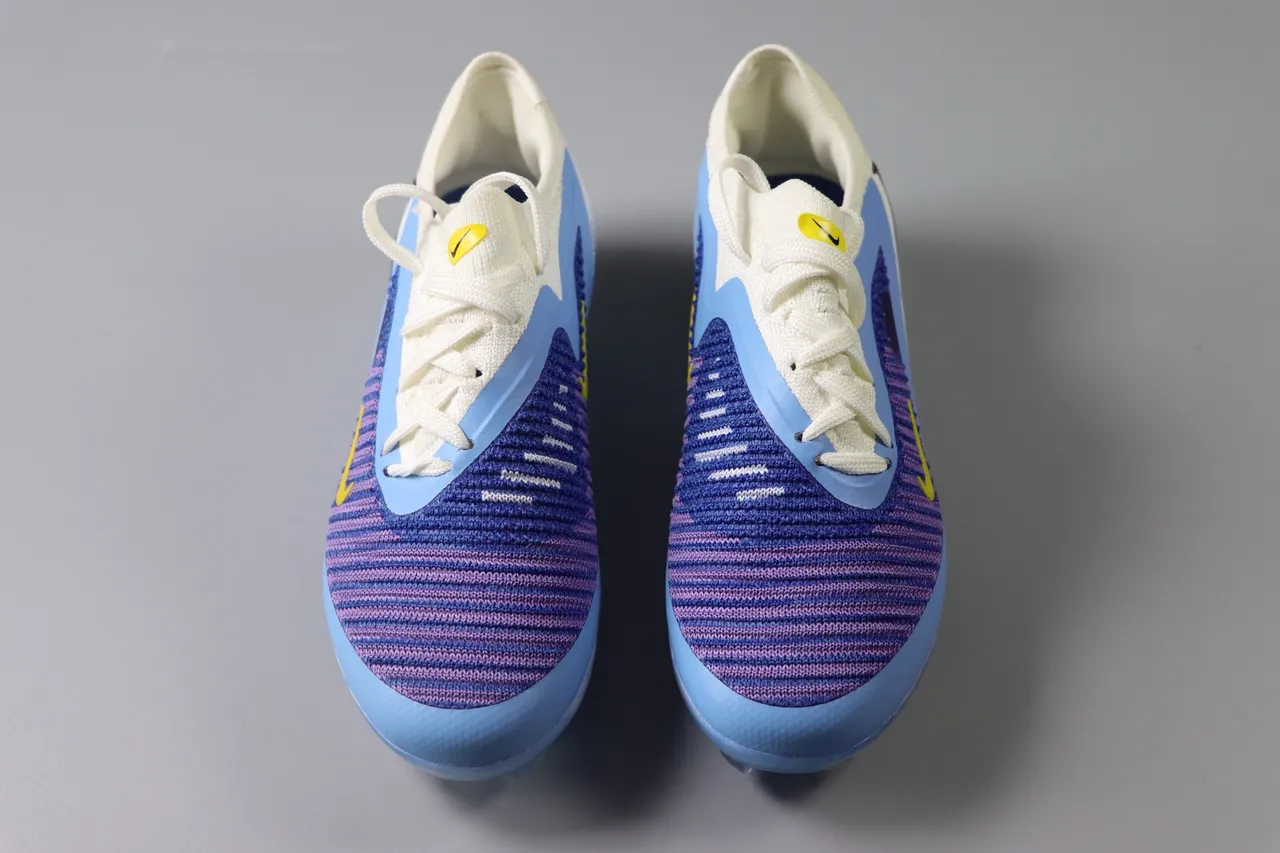 Nike Pink Green Low-Cut Synthetic Overlay Cage Artificial-Grass Soccer Shoes