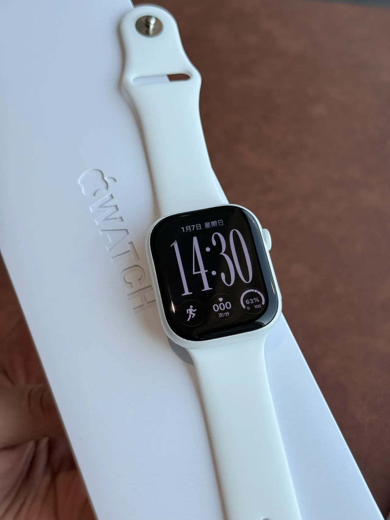 Apple White Black Square-Faced Silicone Band Sports Watch
