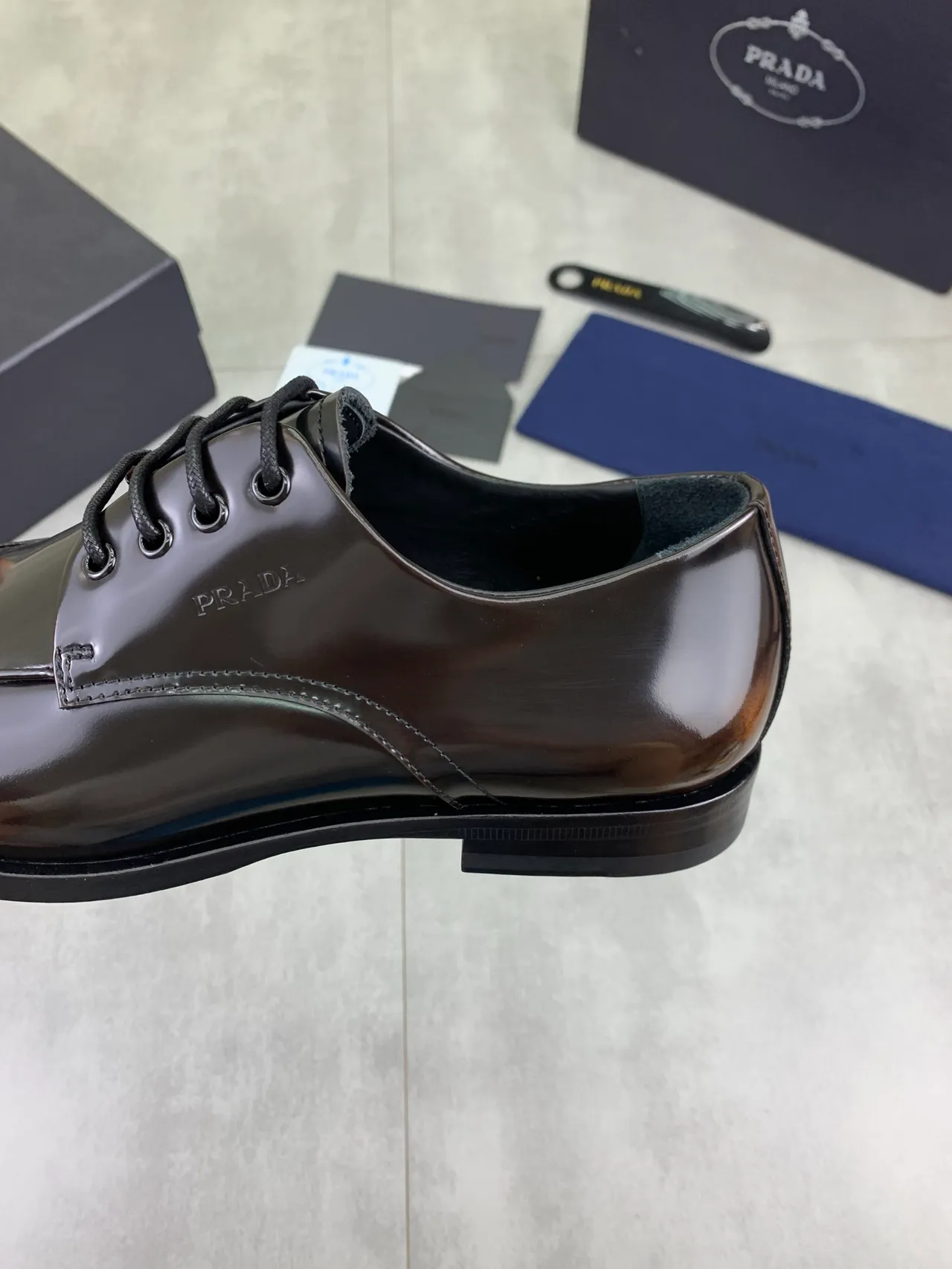 Prada Brown Black High-Gloss Patent Leather Cap-Toe Oxford Shoes