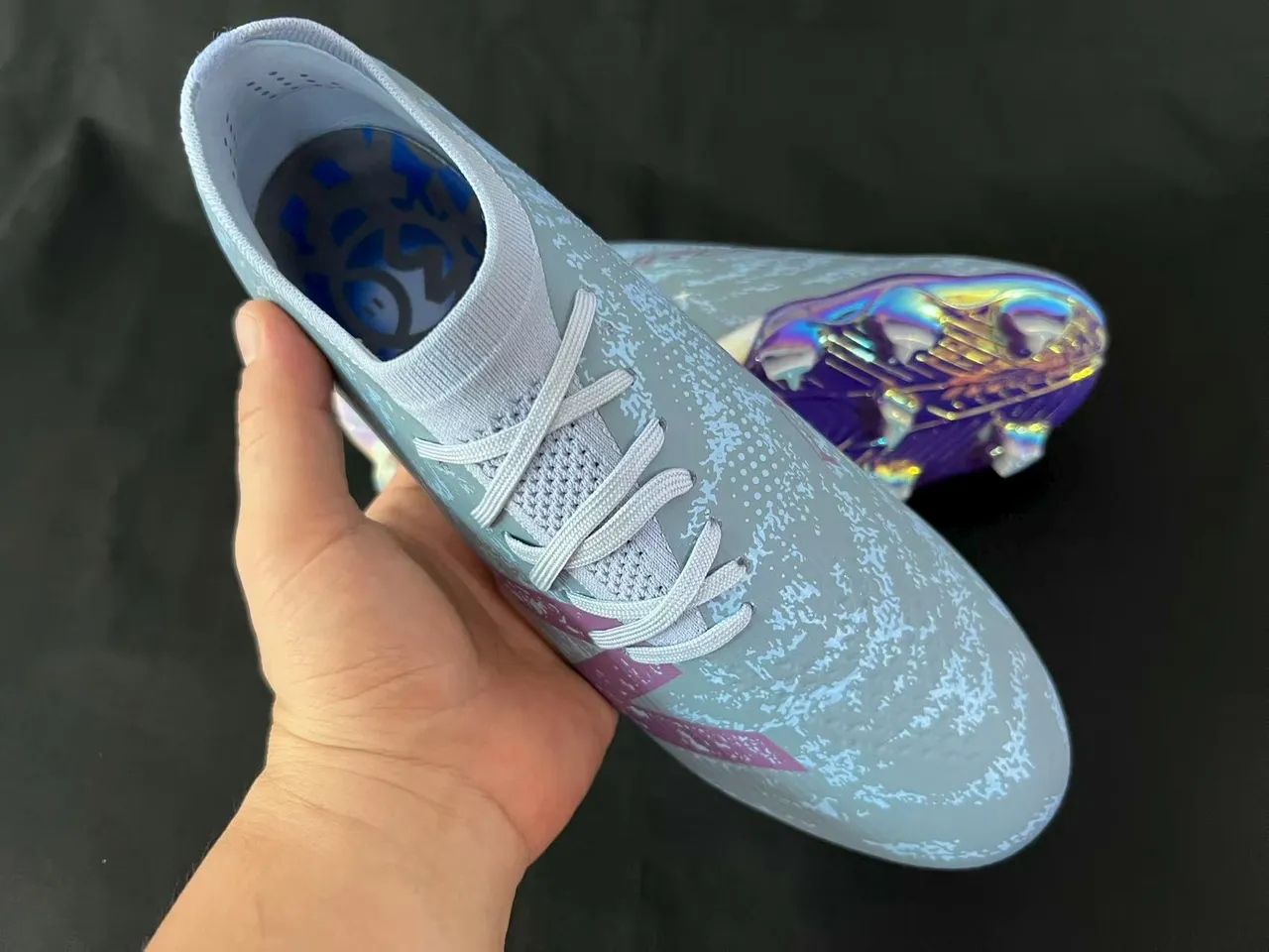 New Balance Gray Purple Low-Cut Knit Upper Asymmetric Lacing Firm-Ground Soccer Shoes