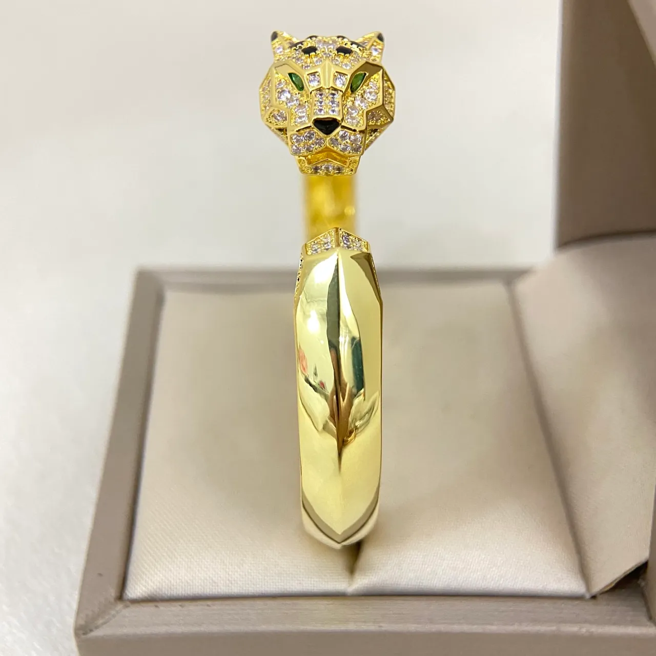 Cartier Panthère Panther Head Pavé-Set Open-Cuff Bracelet