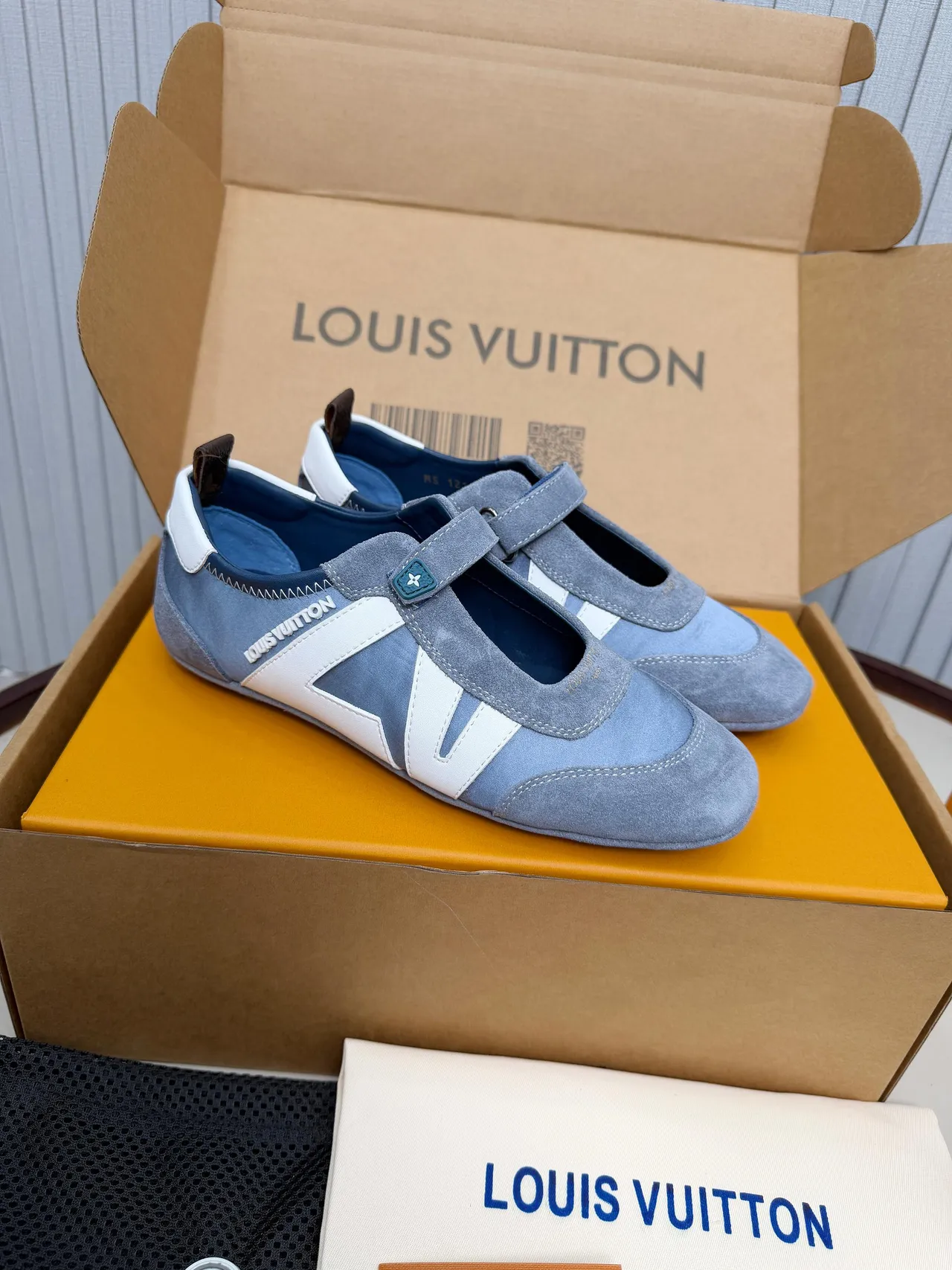Louis Vuitton Run Away Blue White Suede And Leather Panel Construction Mary Jane Shoes