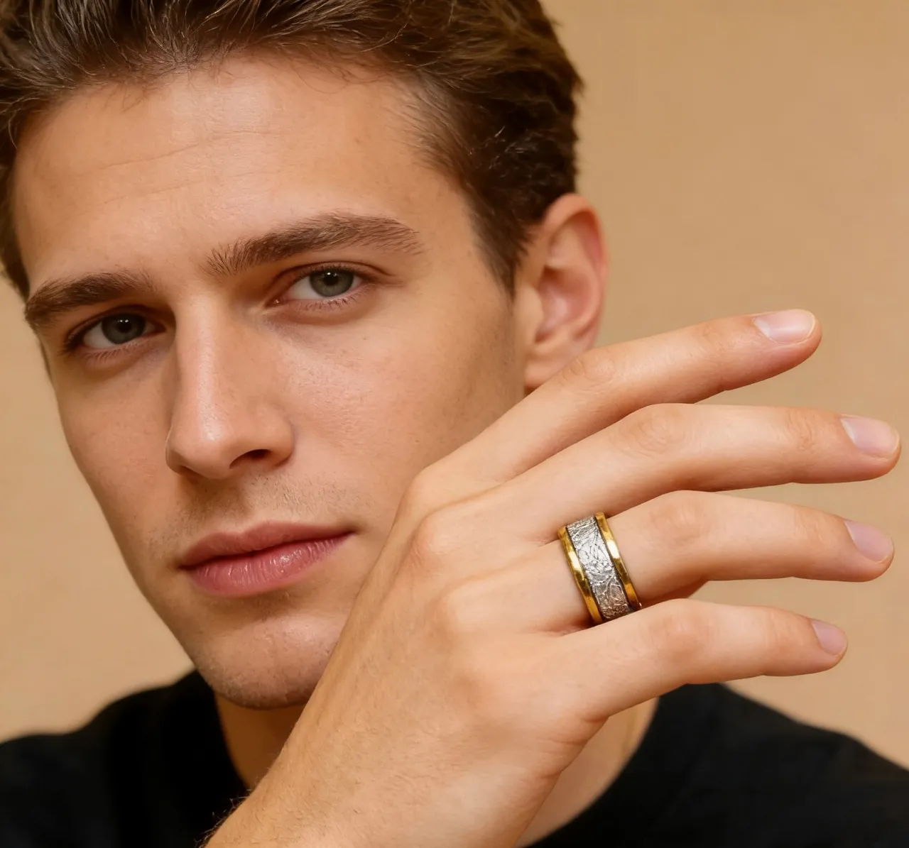 Gucci Wide Band Dual-Tone Textured Ring