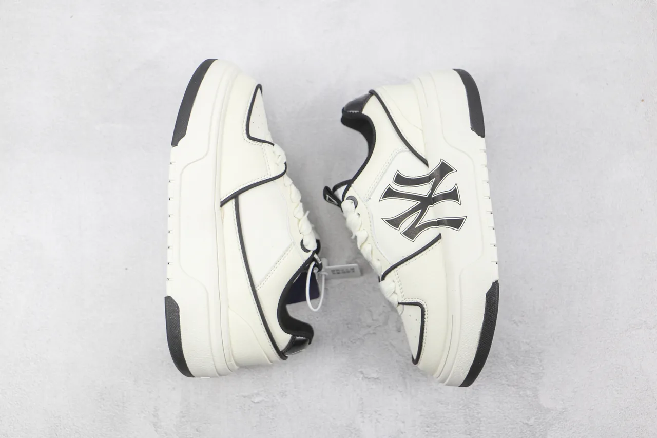 New Era NY Yankees Logo Platform Lifestyle Sneakers