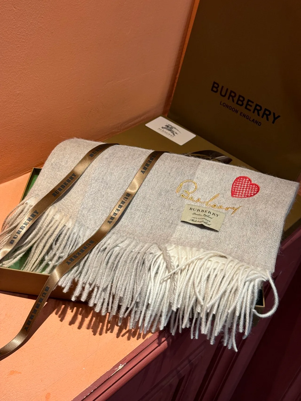 Burberry Beige Gray Large-Scale Check Pattern Fringed Edges Cashmere Scarf