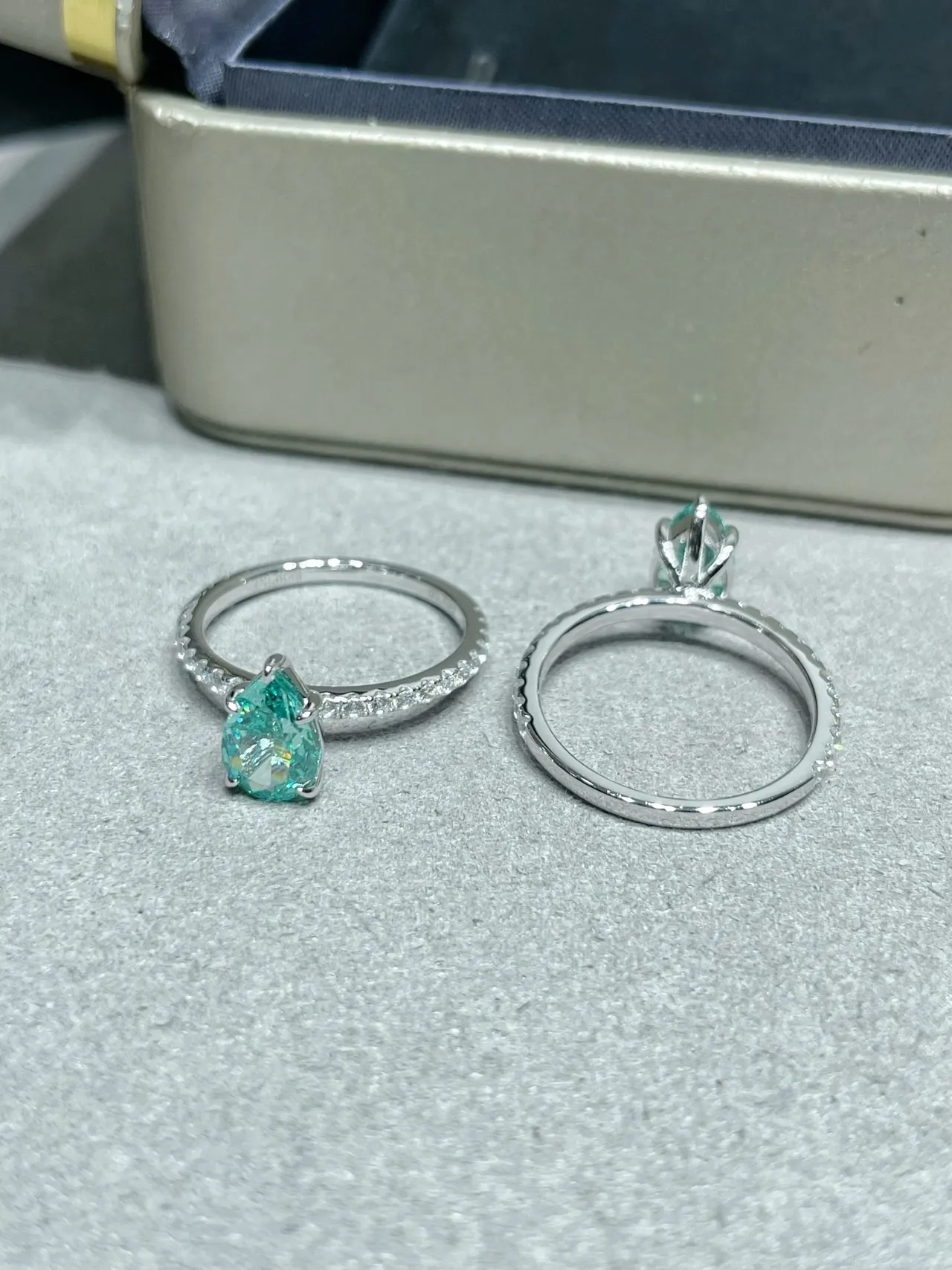 Pear-Shaped Green Gemstone Pavé Diamond Ring