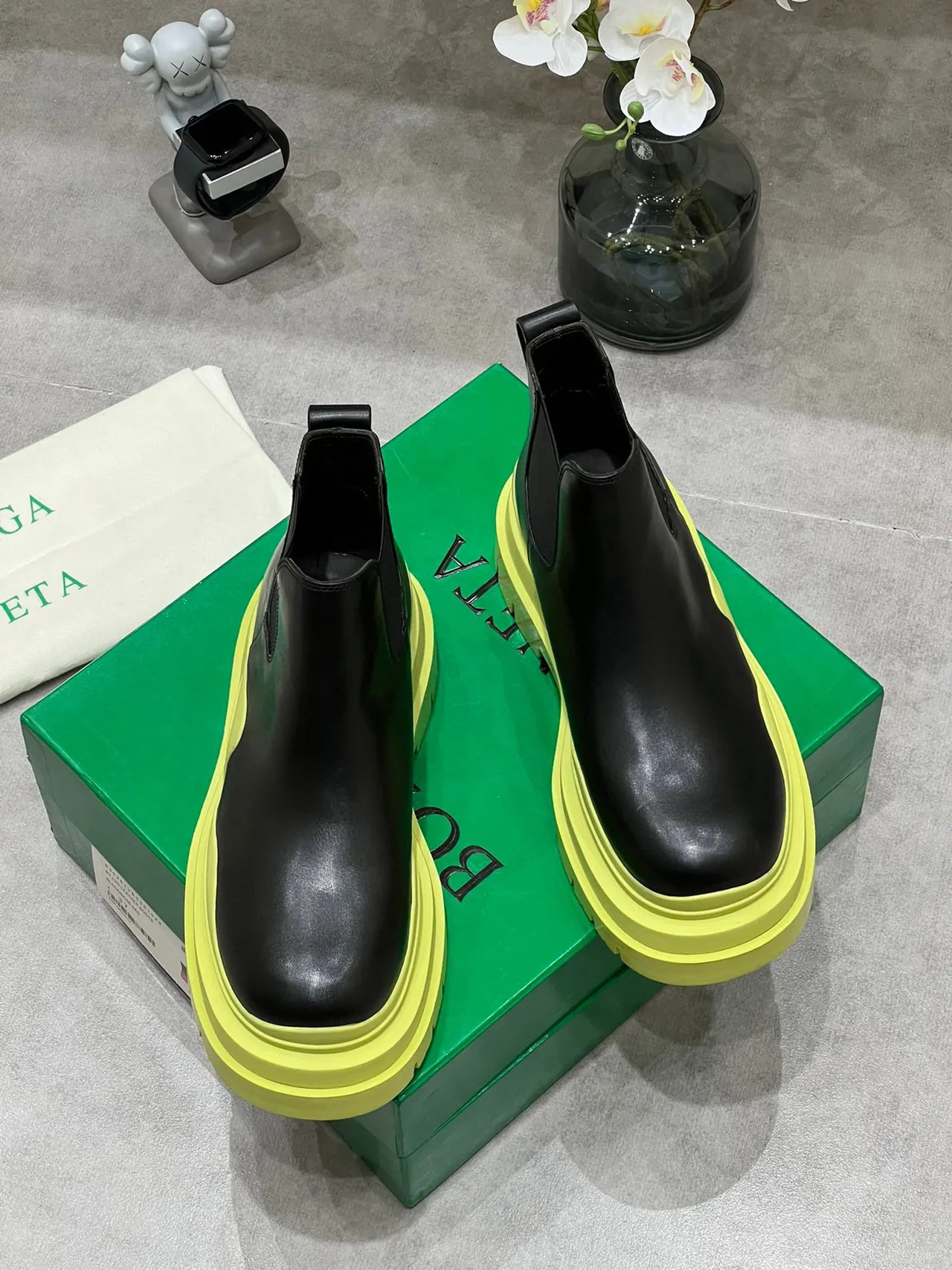 Bottega Veneta Le Cagole Black and Lime Yellow Chelsea Boots