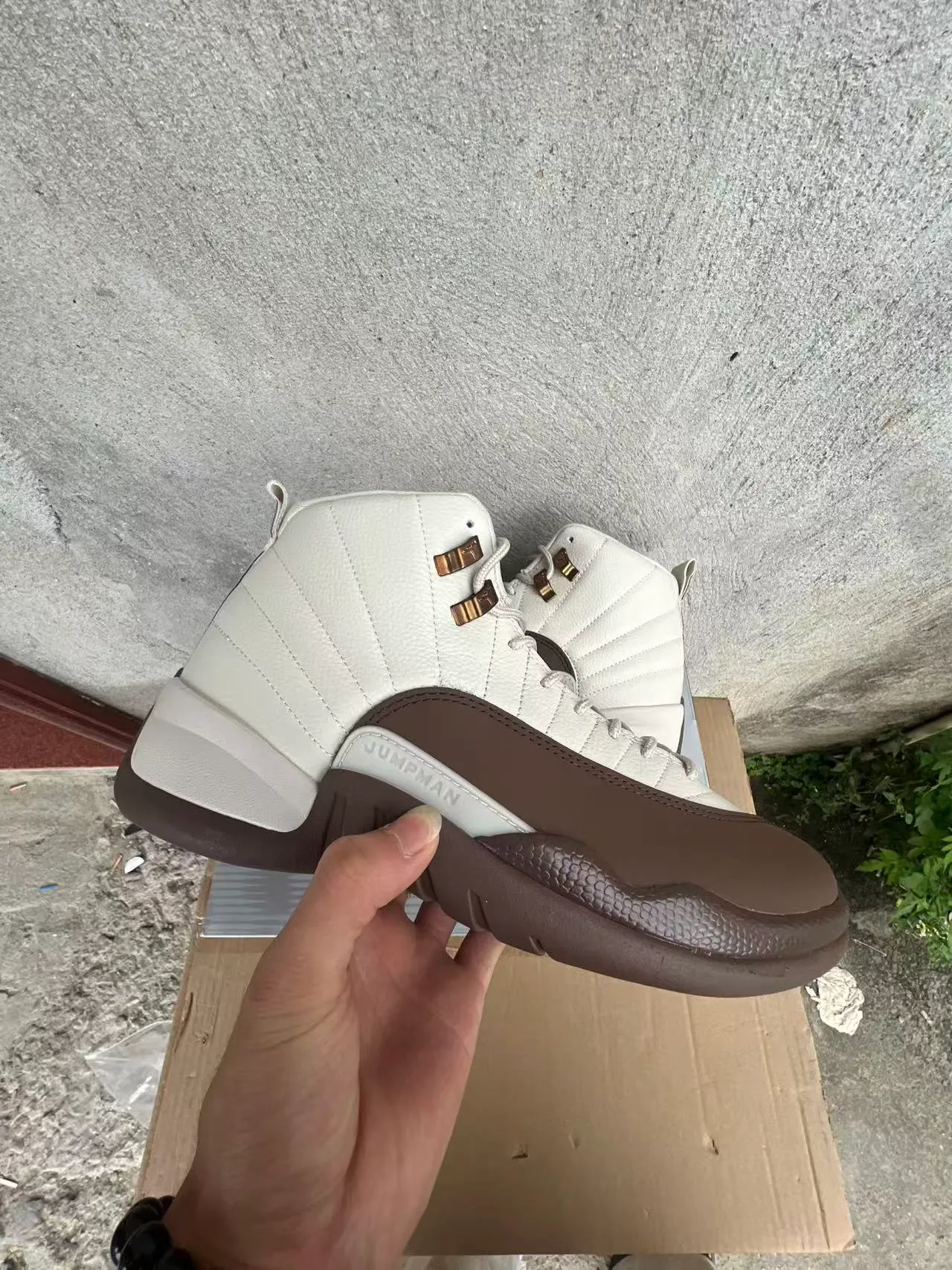 Air Jordan 12 White Brown Quilted Leather Basketball Shoes