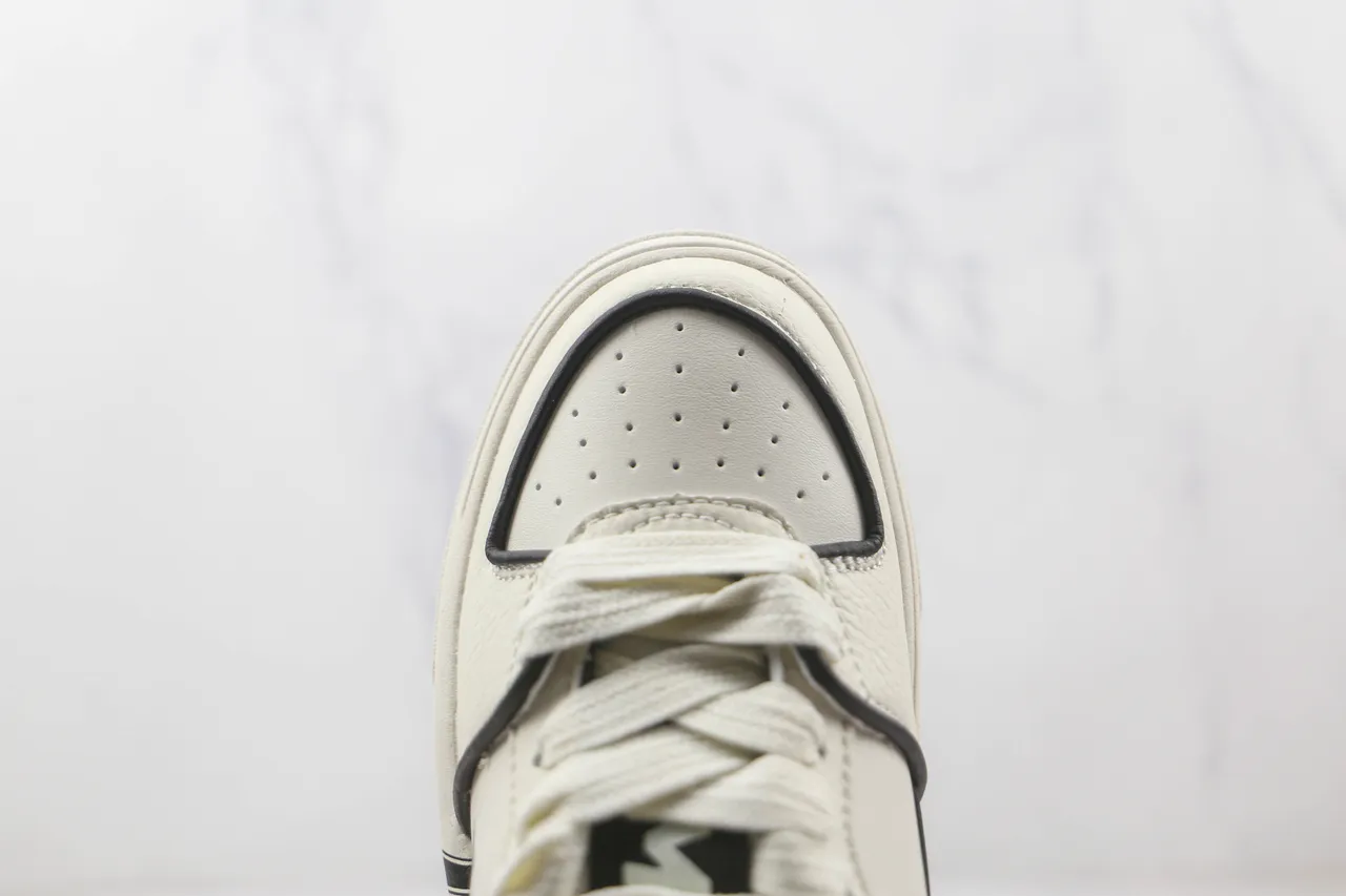 New Era NY Yankees Logo Platform Lifestyle Sneakers