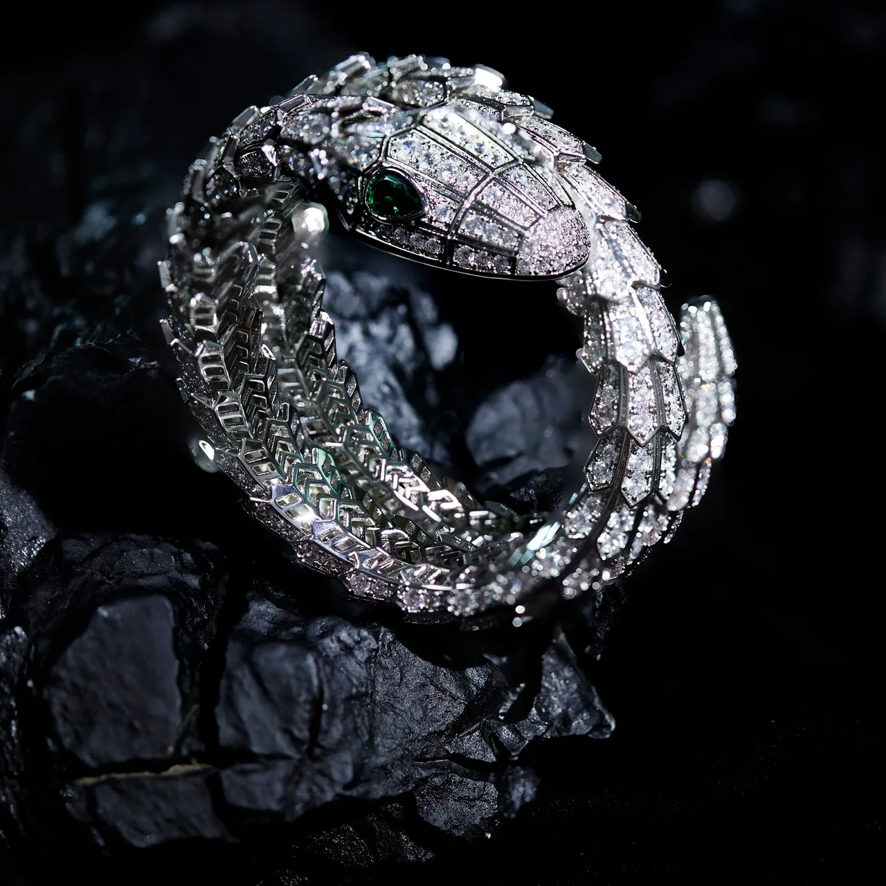 Bvlgari Serpenti Silver Green Articulated Scale Motif Pavé Diamond Setting Bracelet