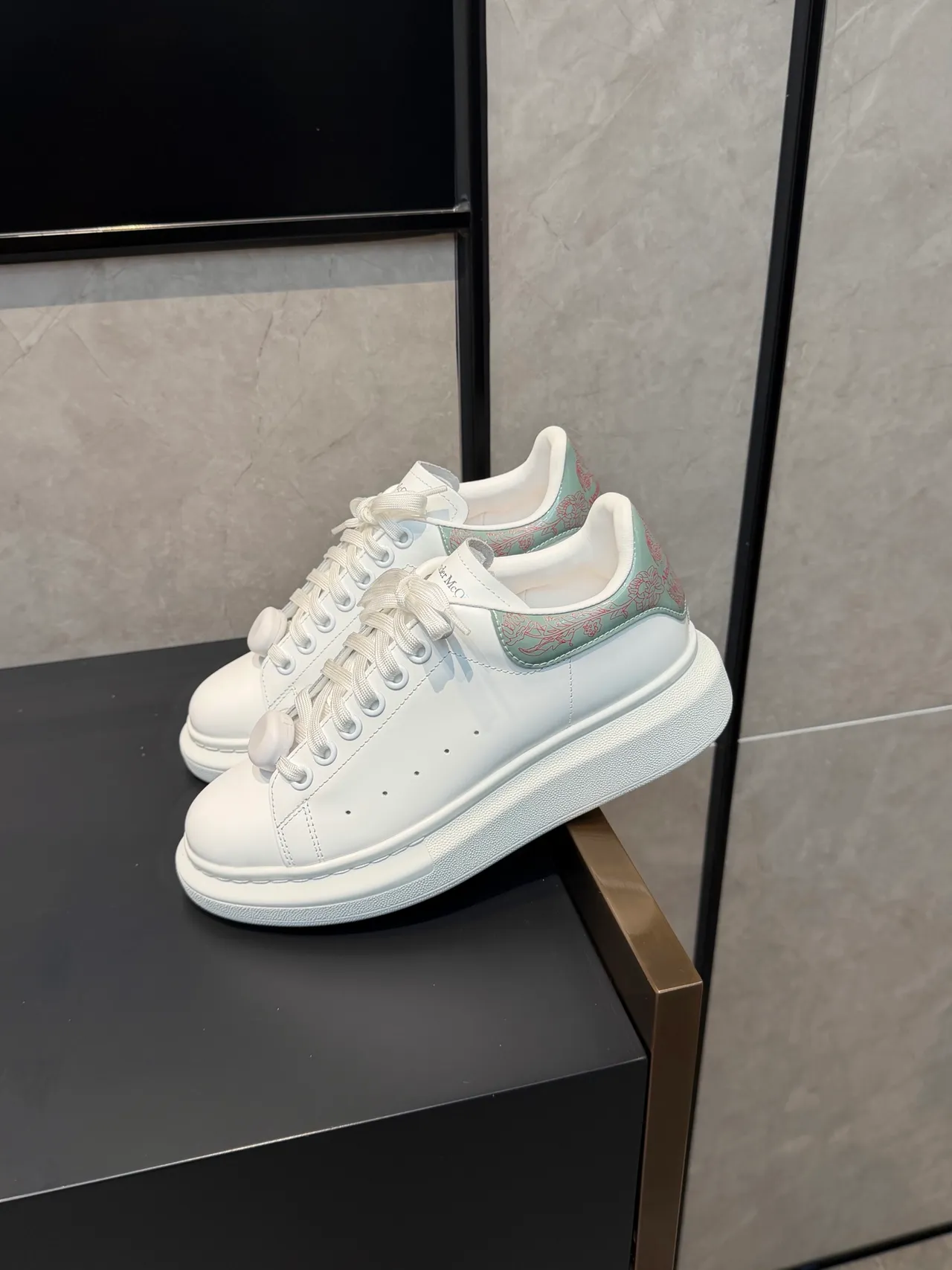 Alexander McQueen Oversized Sneaker White Beige Lifestyle Sneakers